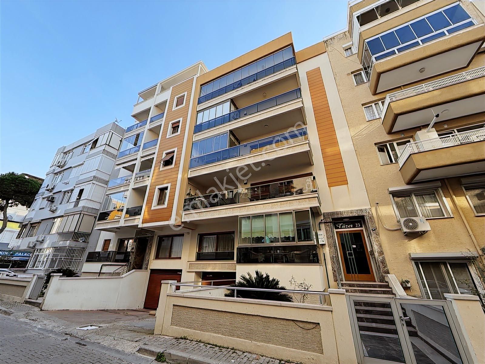 Karşıyaka Aksoy'da Satılık 4+1 Dubleks Daire - Görsel 3