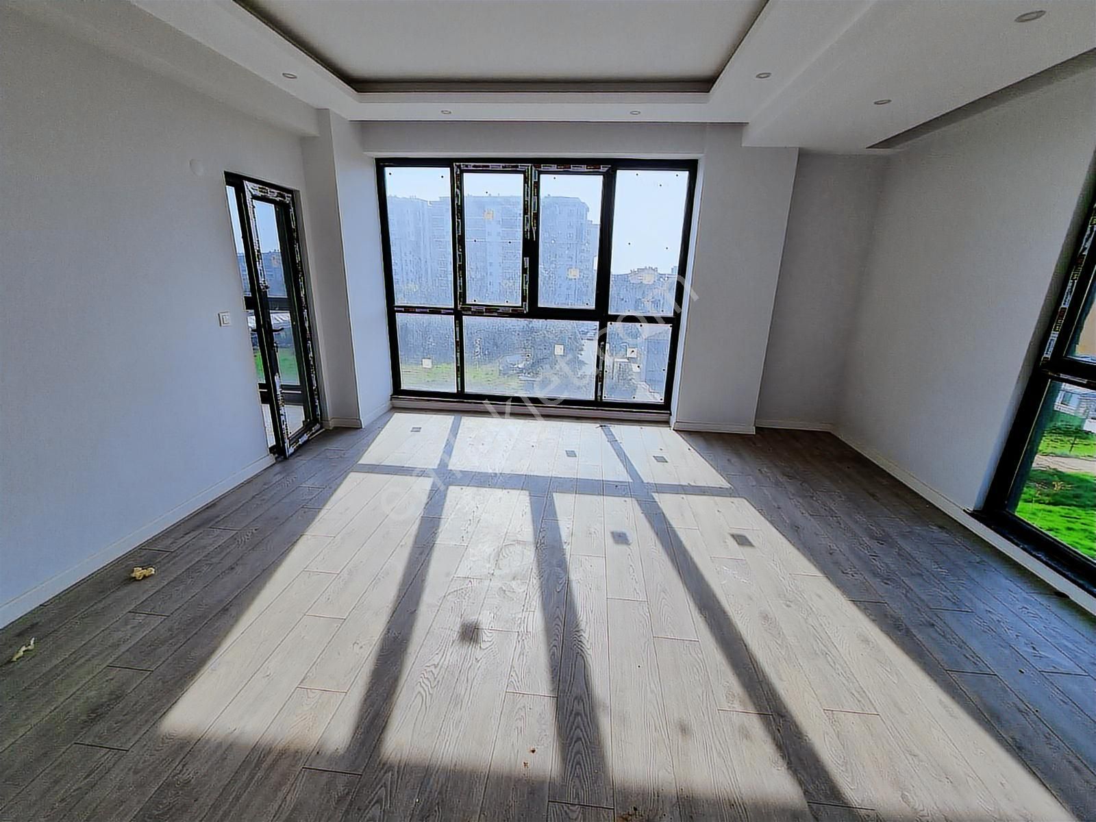 Tuzla Postane Mahallesinde Site İçinde Ara Kat 3+1 Fırsat Daire - Görsel 6