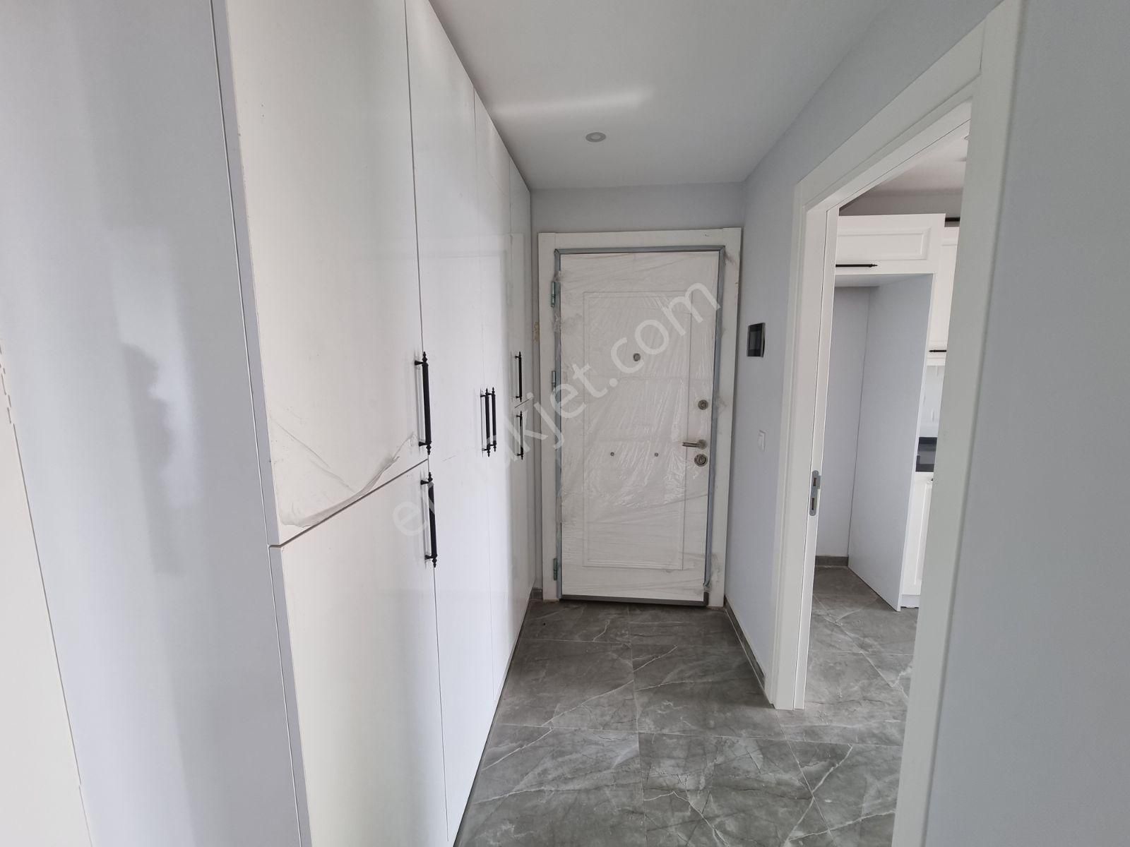 Tuzla Postane Mahallesinde Site İçinde Ara Kat 3+1 Fırsat Daire - Görsel 15