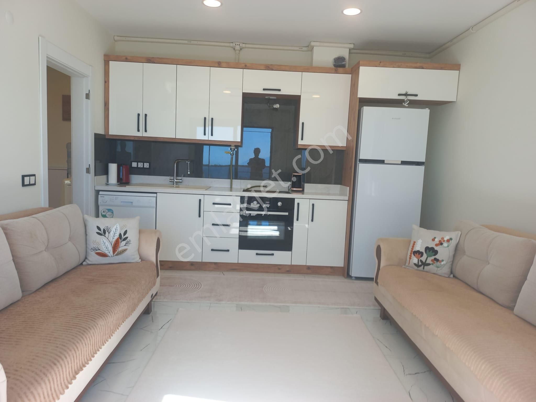 Deniz Manzaralı Doğalgazlı 1+1 Daire - Görsel 11