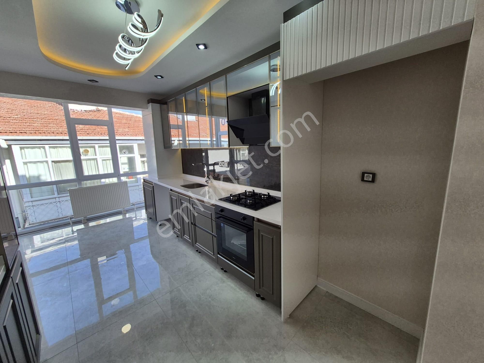 *** Şeftali Sok 3+1 Yenilenmiş Satılık Daire *** - Görsel 26