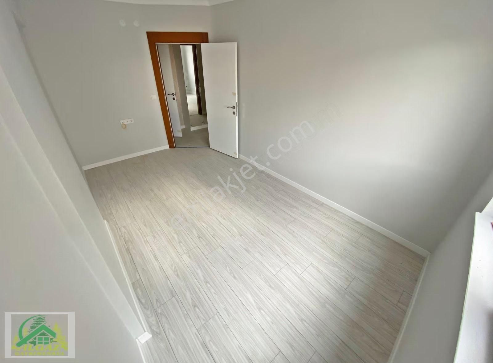 Karşıyaka'da Metro Yakını 2+1 Ön Cephe Sıfır Binada Fırsat Daire - Görsel 5