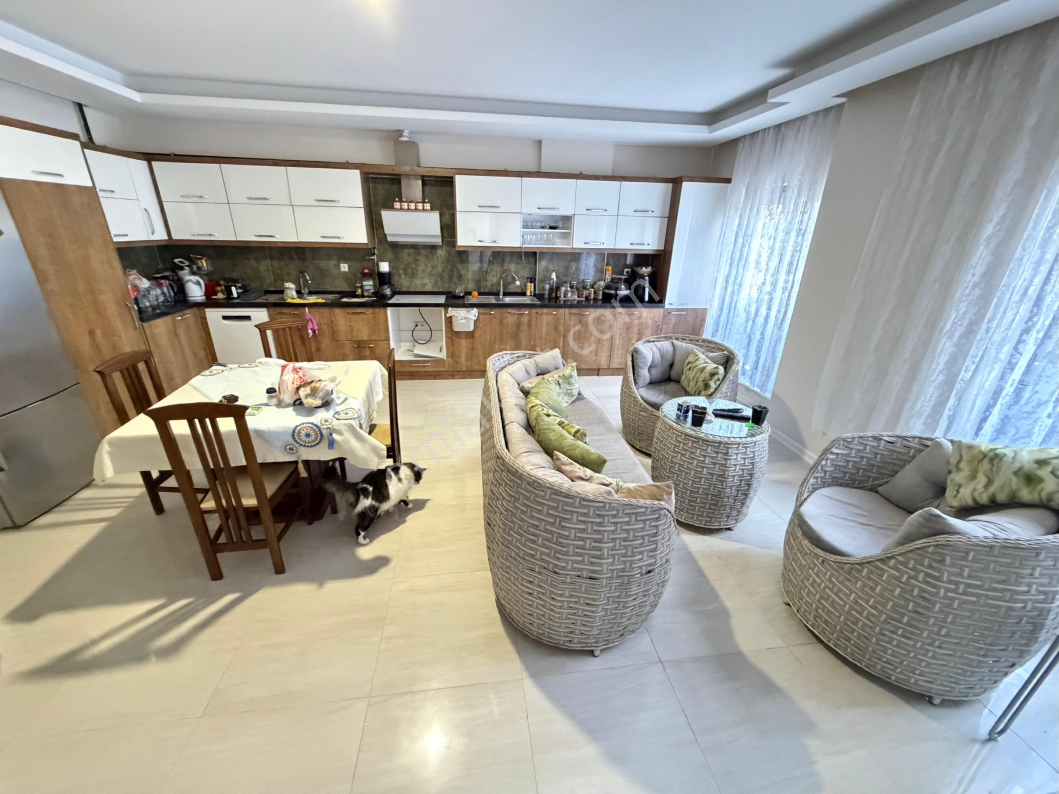 Tırpan Gayrimenkulden 5+2 350m2 Terasın Kendine Ait Havuzlu Full Deniz Manzaralı Satılık Acil Daire - Görsel 19