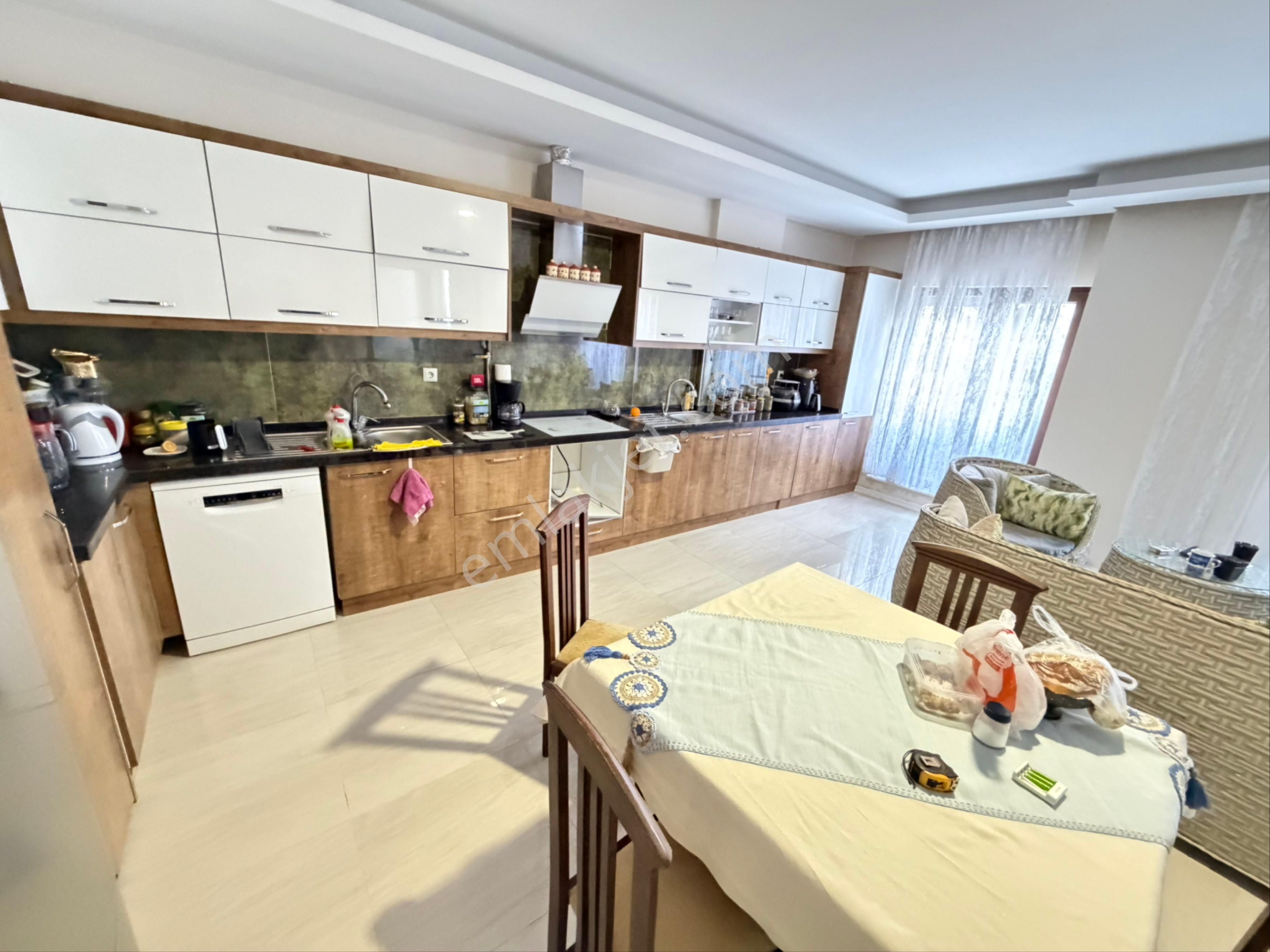 Tırpan Gayrimenkulden 5+2 350m2 Terasın Kendine Ait Havuzlu Full Deniz Manzaralı Satılık Acil Daire - Görsel 8