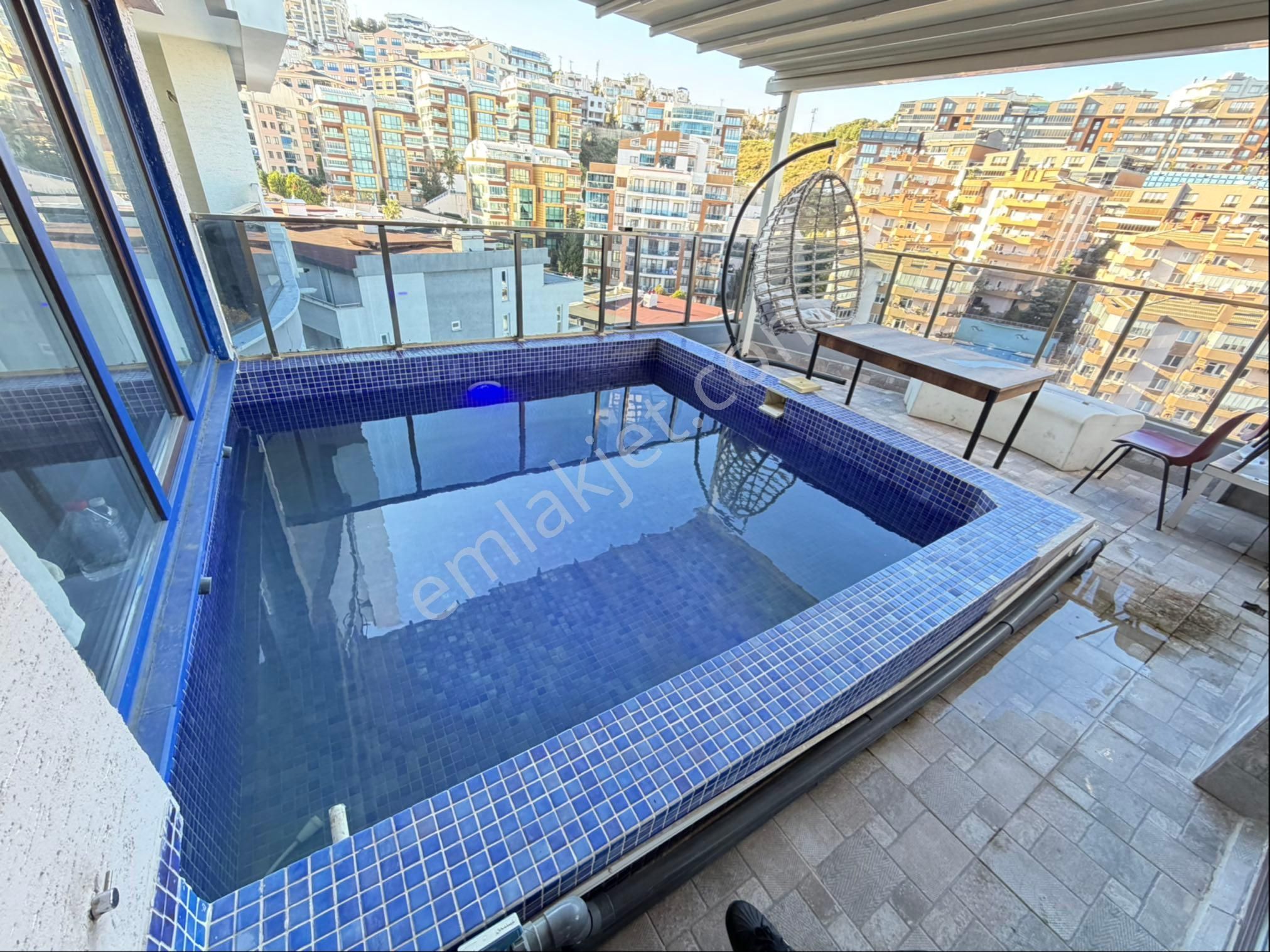 Tırpan Gayrimenkulden 5+2 350m2 Terasın Kendine Ait Havuzlu Full Deniz Manzaralı Satılık Acil Daire - Görsel 24