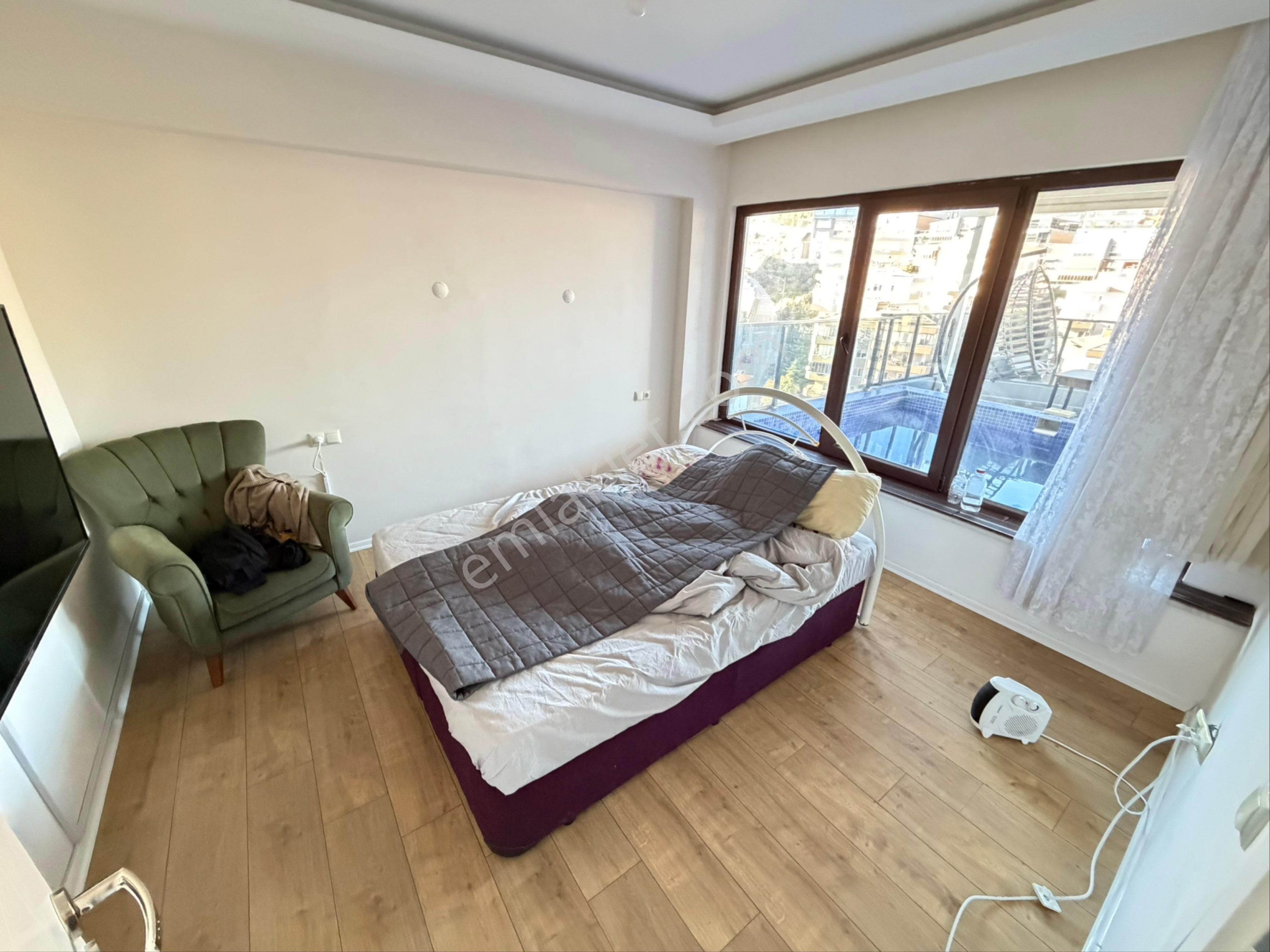 Tırpan Gayrimenkulden 5+2 350m2 Terasın Kendine Ait Havuzlu Full Deniz Manzaralı Satılık Acil Daire - Görsel 14