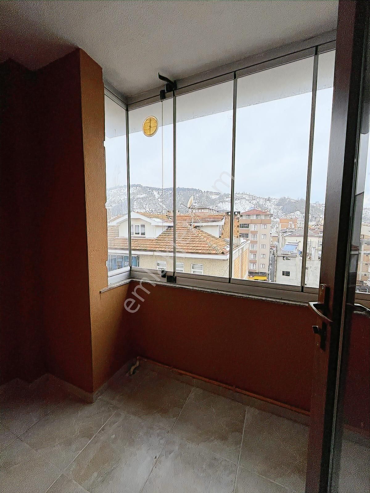 Rw Taka'dan Araklı'nın Merkezi'nde Satılık Daire - Görsel 10