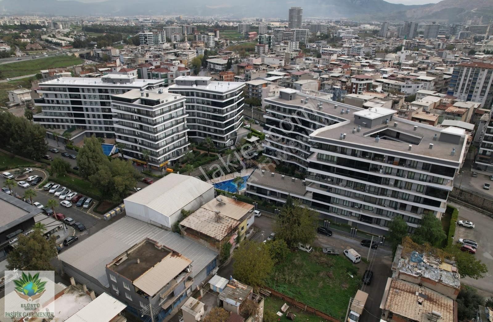 Pasifikten Bornova Avcılar Prestijde Satılık Eşyalı 2+1 Daire