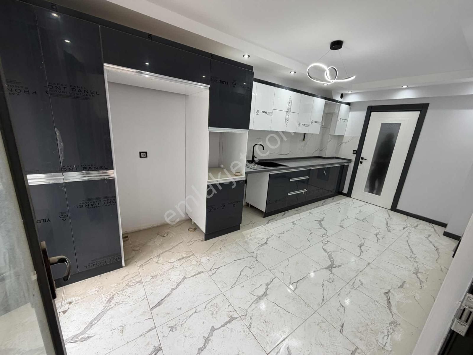 Fazelden Özel Garajlı Ebeveyn Banyolu Kat Seçenekli 3+1'ler