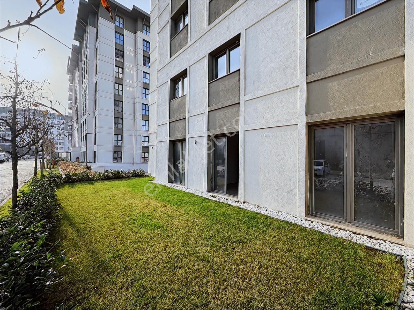 Küçükçekmece Bizim Mahalle 3.kısım Satılık 5+1 Daire - Görsel 16