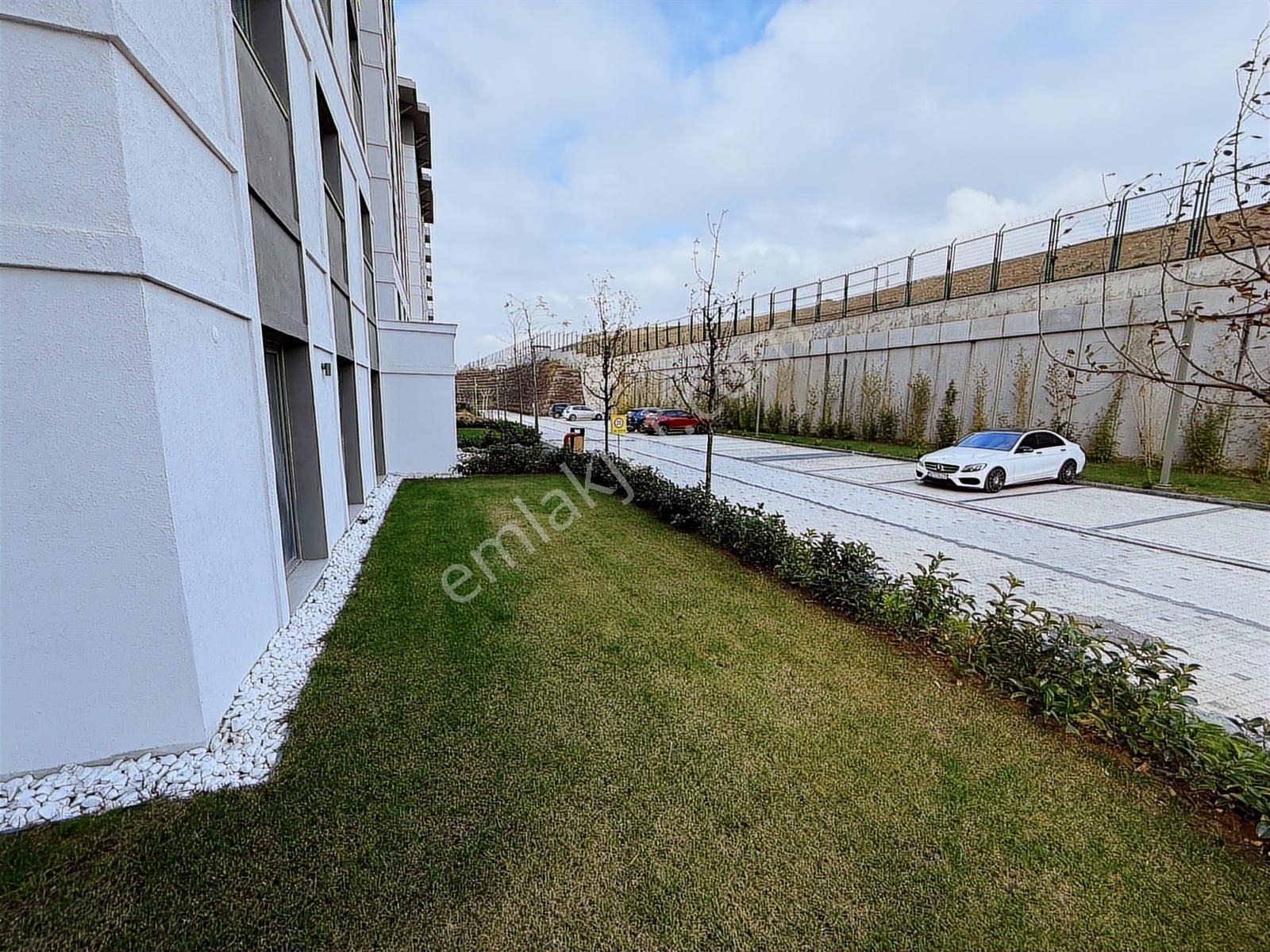 Küçükçekmece Bizim Mahalle 3.kısım Satılık 5+1 Daire - Görsel 26