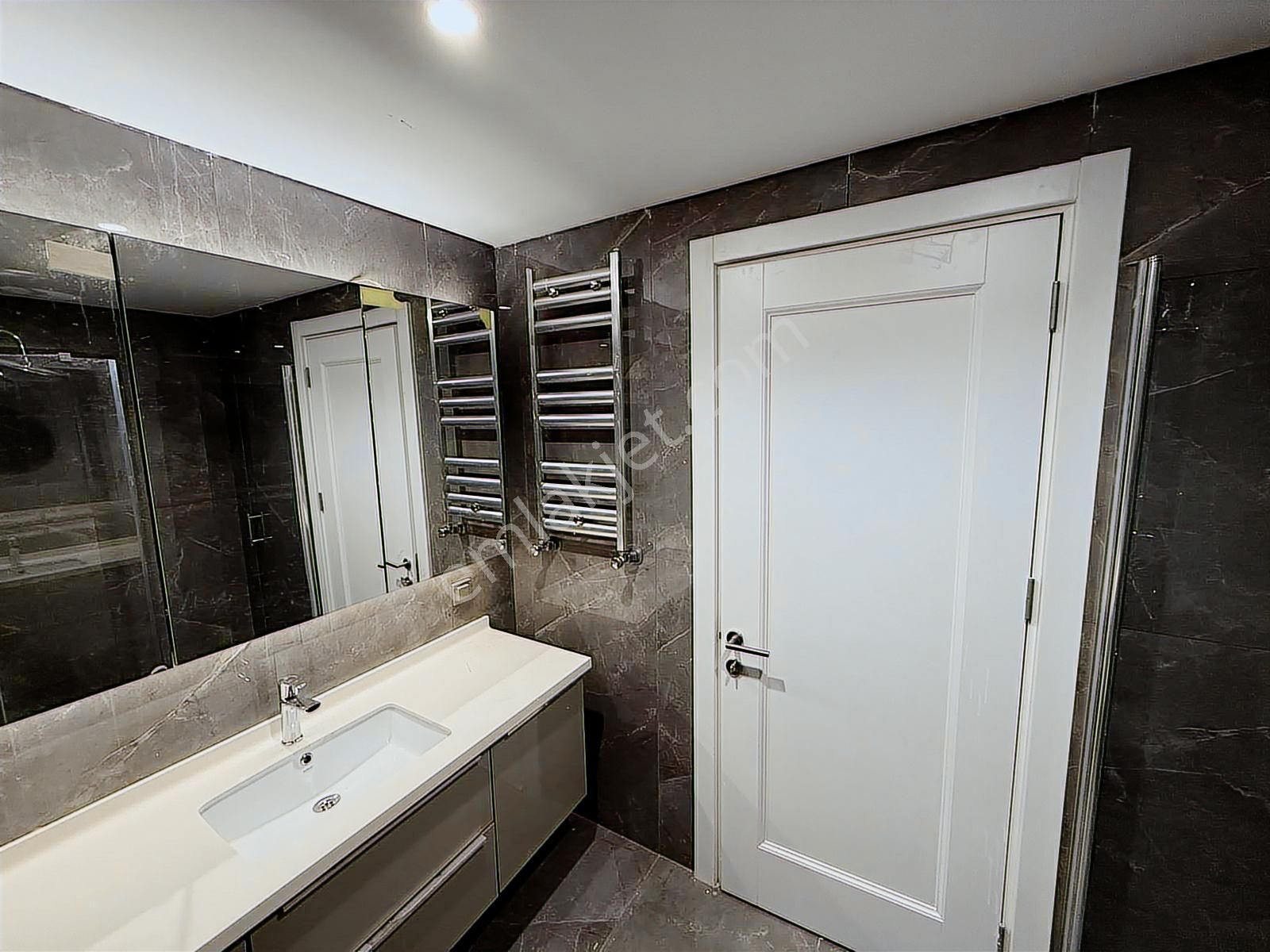 Küçükçekmece Bizim Mahalle 3.kısım Satılık 5+1 Daire - Görsel 15