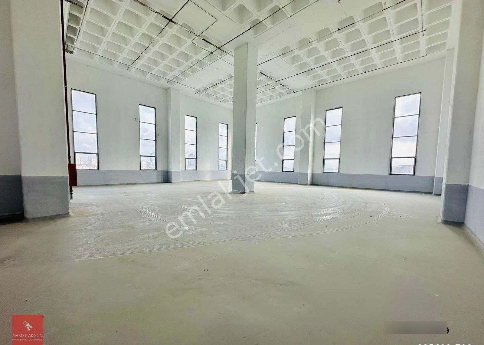 Akçaburgazda Sıfır Önü Açık 9.30h Yükseklik Düz Giriş 470 M2 - Görsel 7