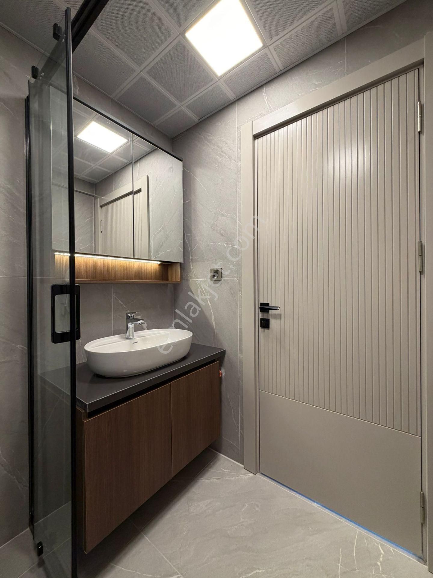 Çankaya Elçilik Bölgesinde Ankara Manzaralı Sıfır Kiralık 1+1 - Görsel 31