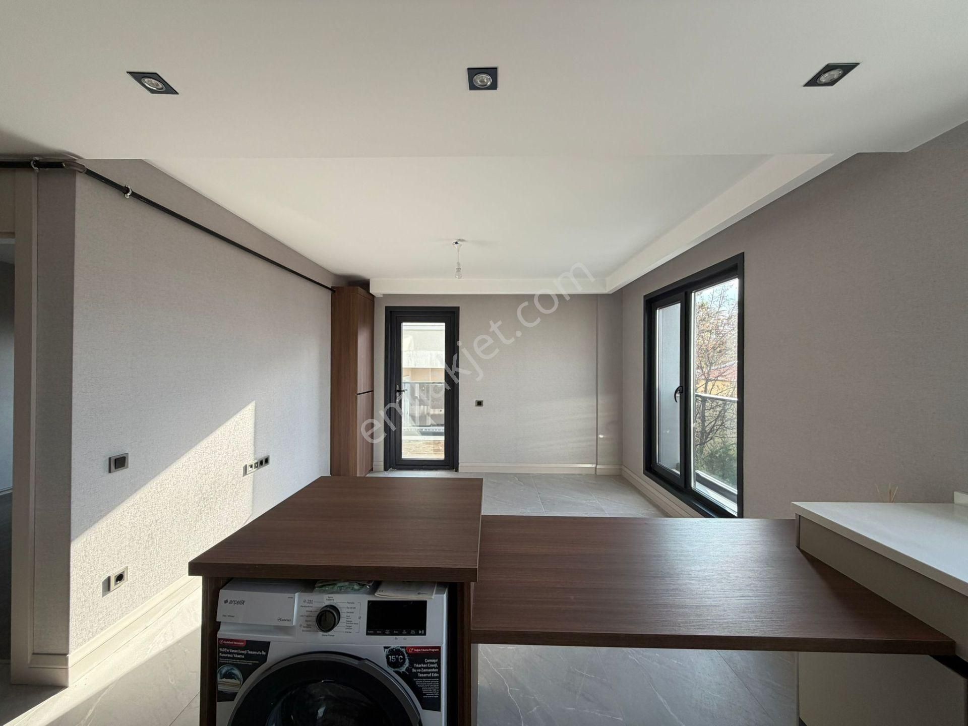 Çankaya Elçilik Bölgesinde Ankara Manzaralı Sıfır Kiralık 1+1 - Görsel 13