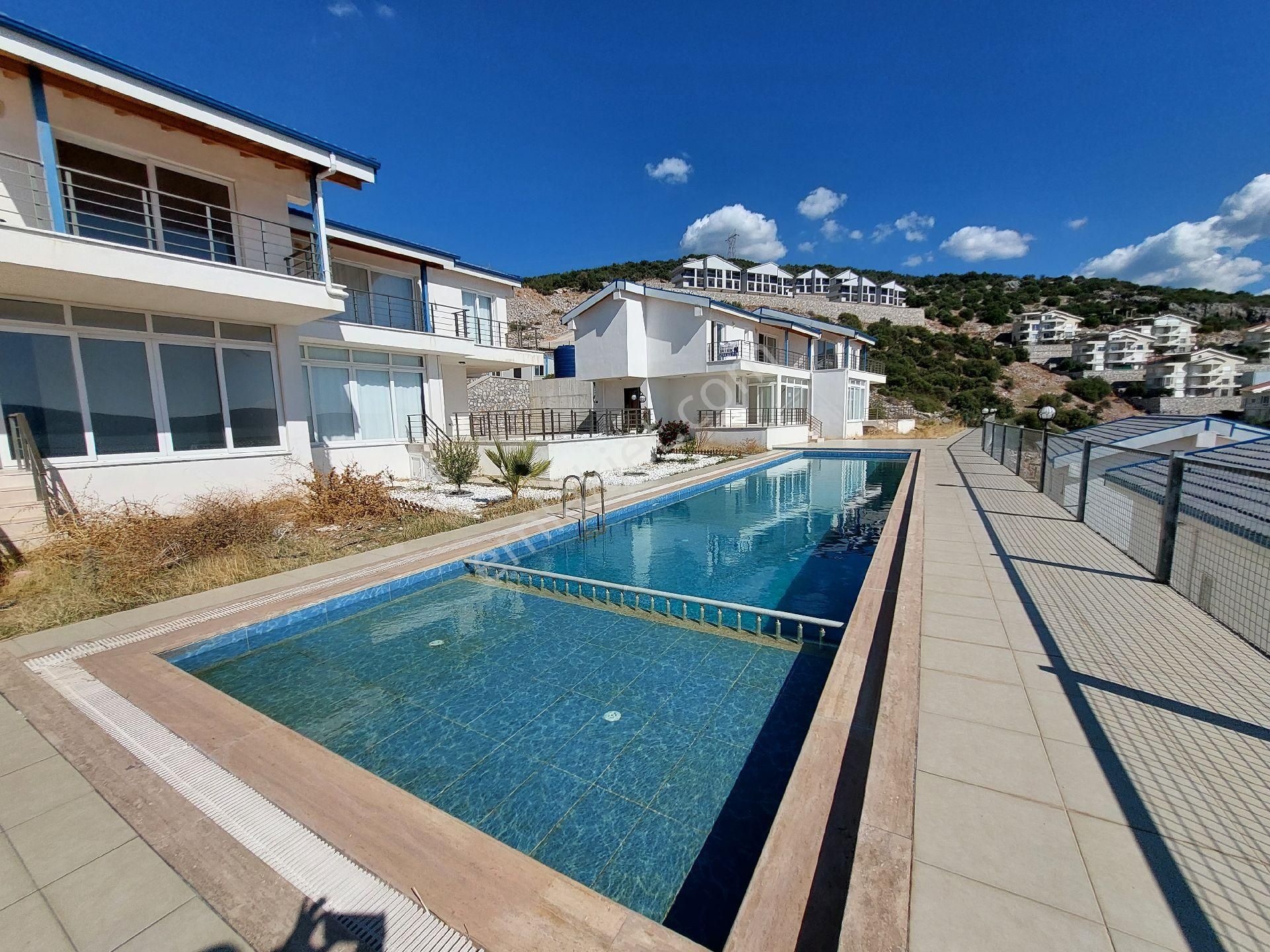 3+1 Villa Denize 600m Panoramik Deniz Doğa Manzaralı Otoparklı - Görsel 11