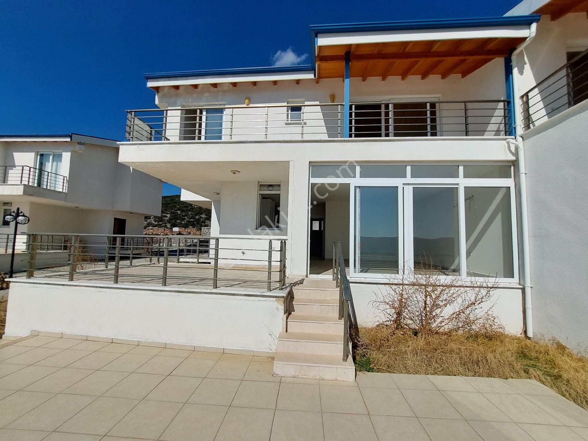 3+1 Villa Denize 600m Panoramik Deniz Doğa Manzaralı Otoparklı - Görsel 16