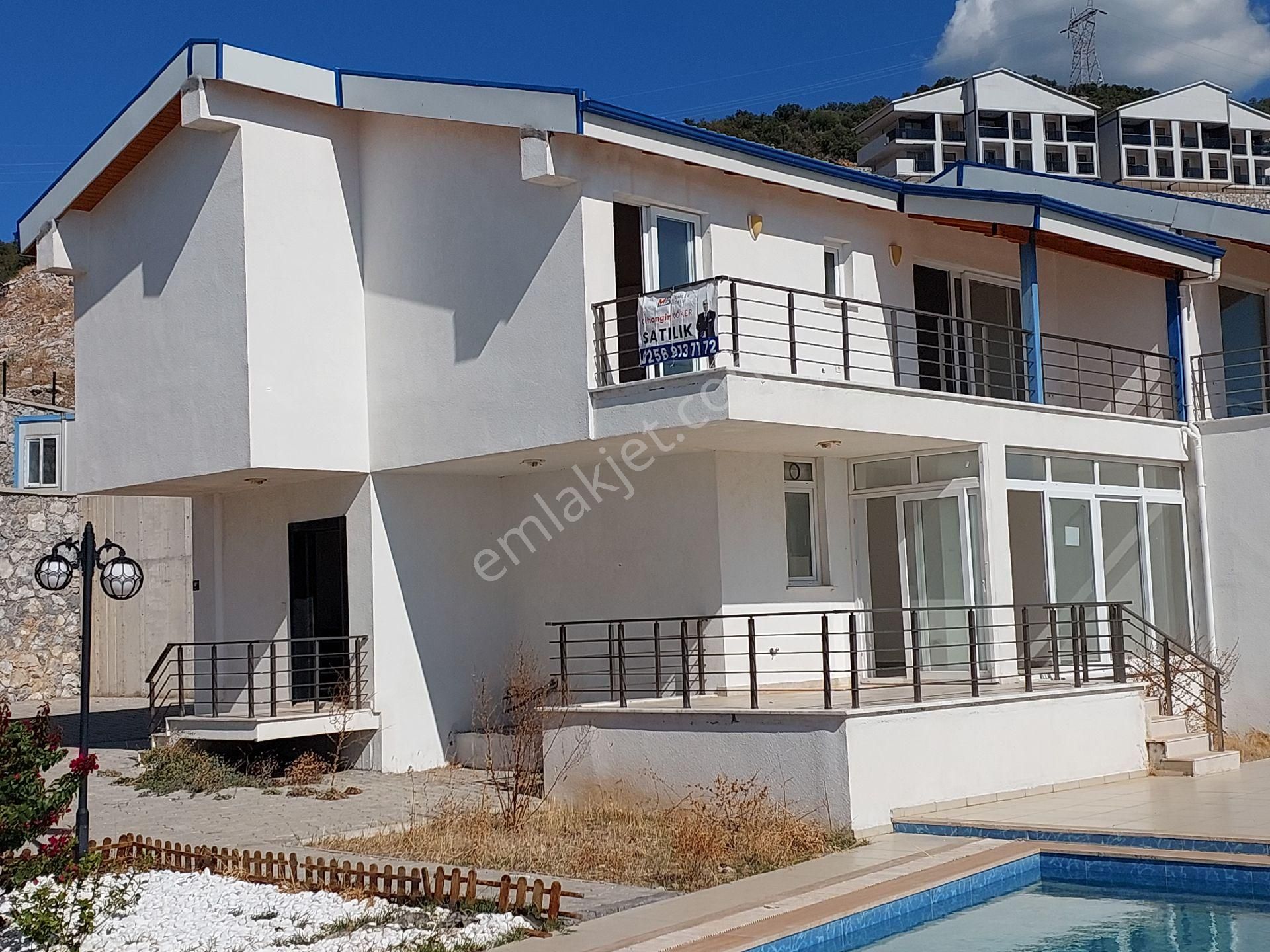 3+1 Villa Denize 600m Panoramik Deniz Doğa Manzaralı Otoparklı - Görsel 10