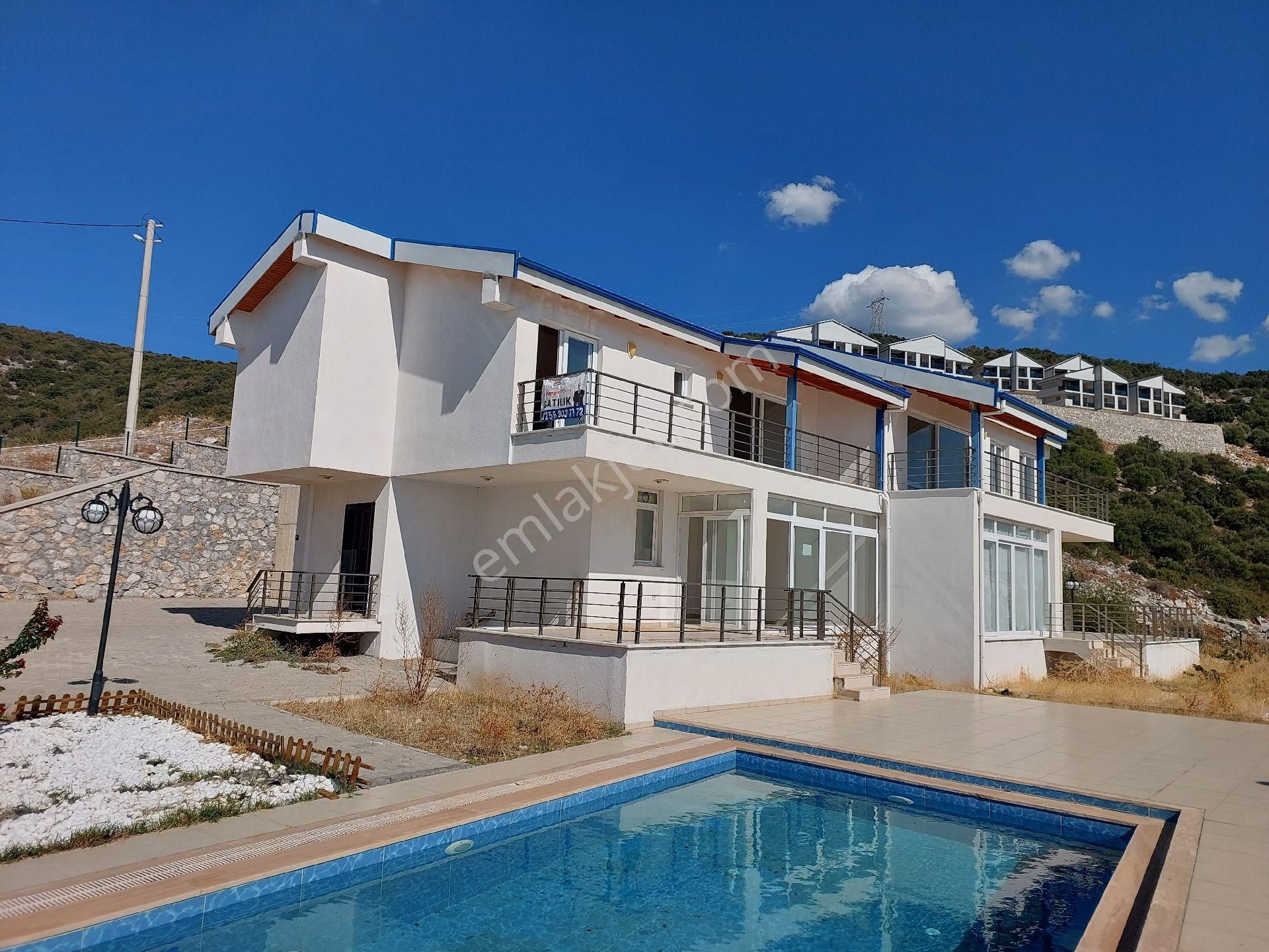 3+1 Villa Denize 600m Panoramik Deniz Doğa Manzaralı Otoparklı - Görsel 9