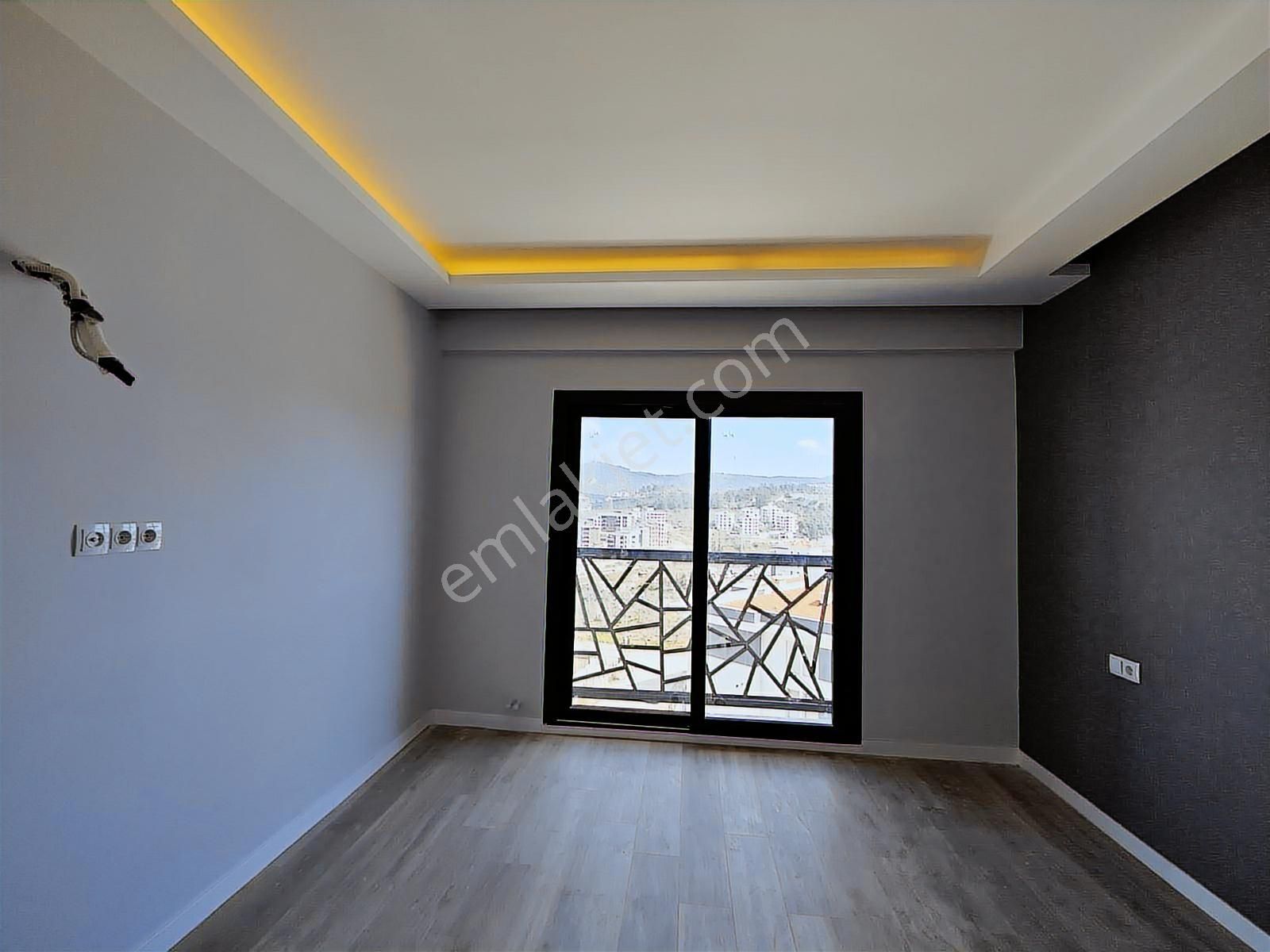 Kuşadası Değirmendere`de Havuzlu, Doğalgazlı Sıfır 1+1 Daire - Görsel 14