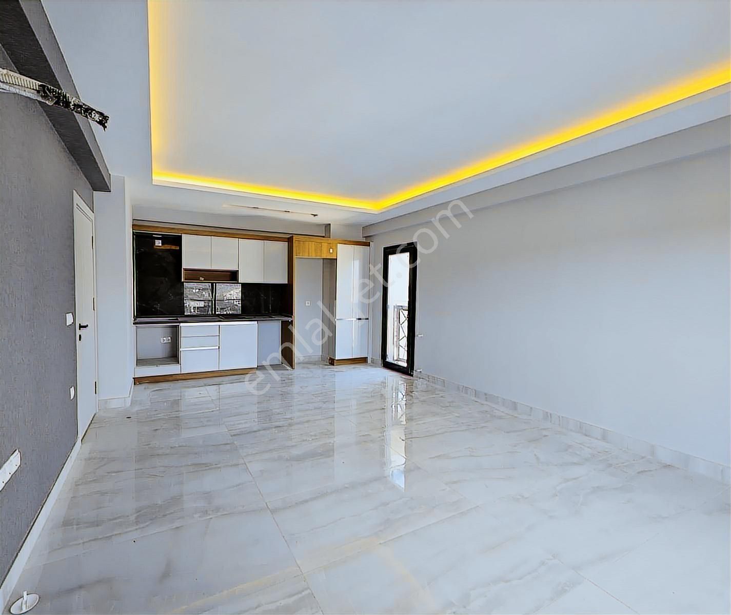 Kuşadası Değirmendere`de Havuzlu, Doğalgazlı Sıfır 1+1 Daire - Görsel 9