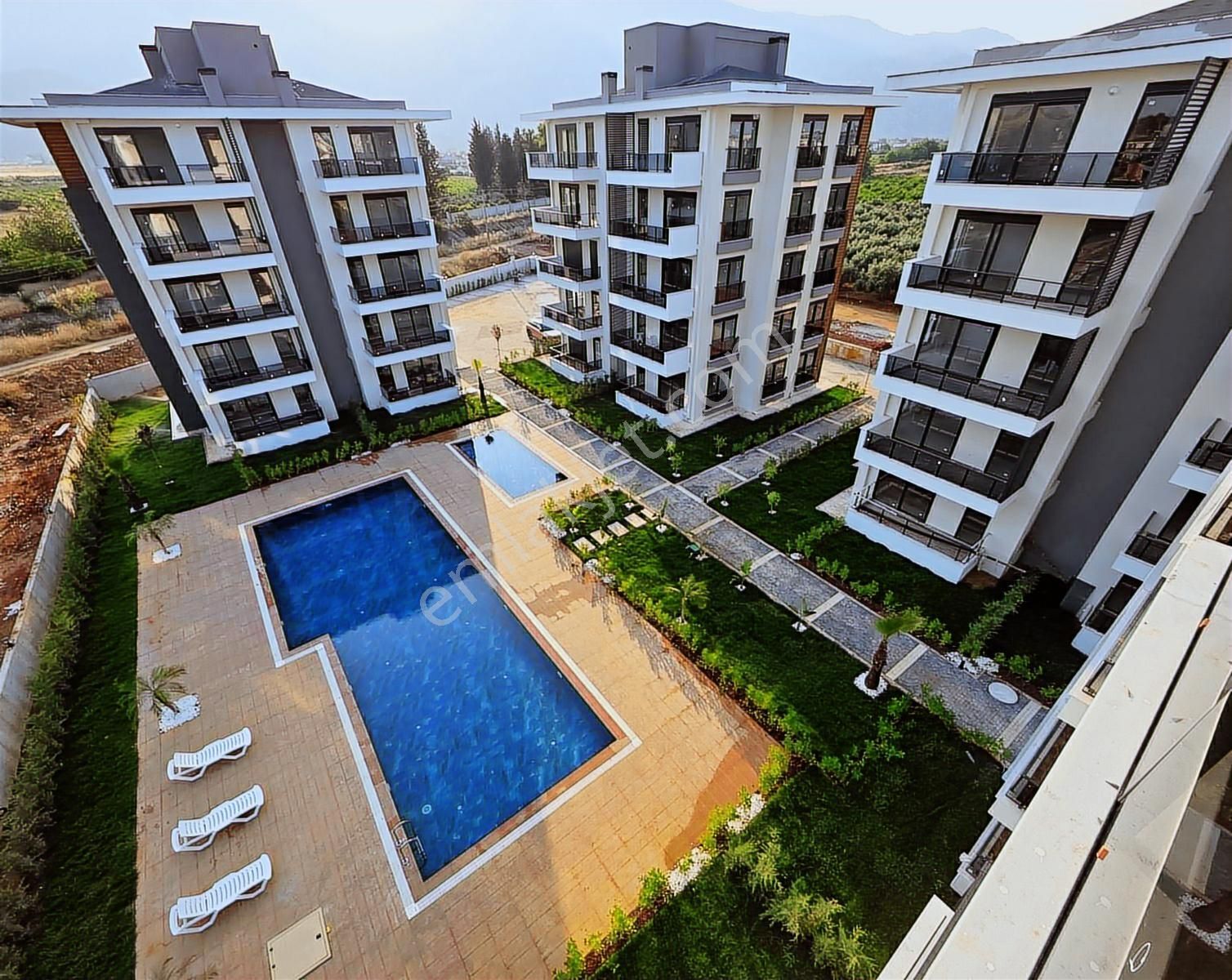 Havuzlu Sitede 2+1 / Klima Ankastre Var / - Görsel 9