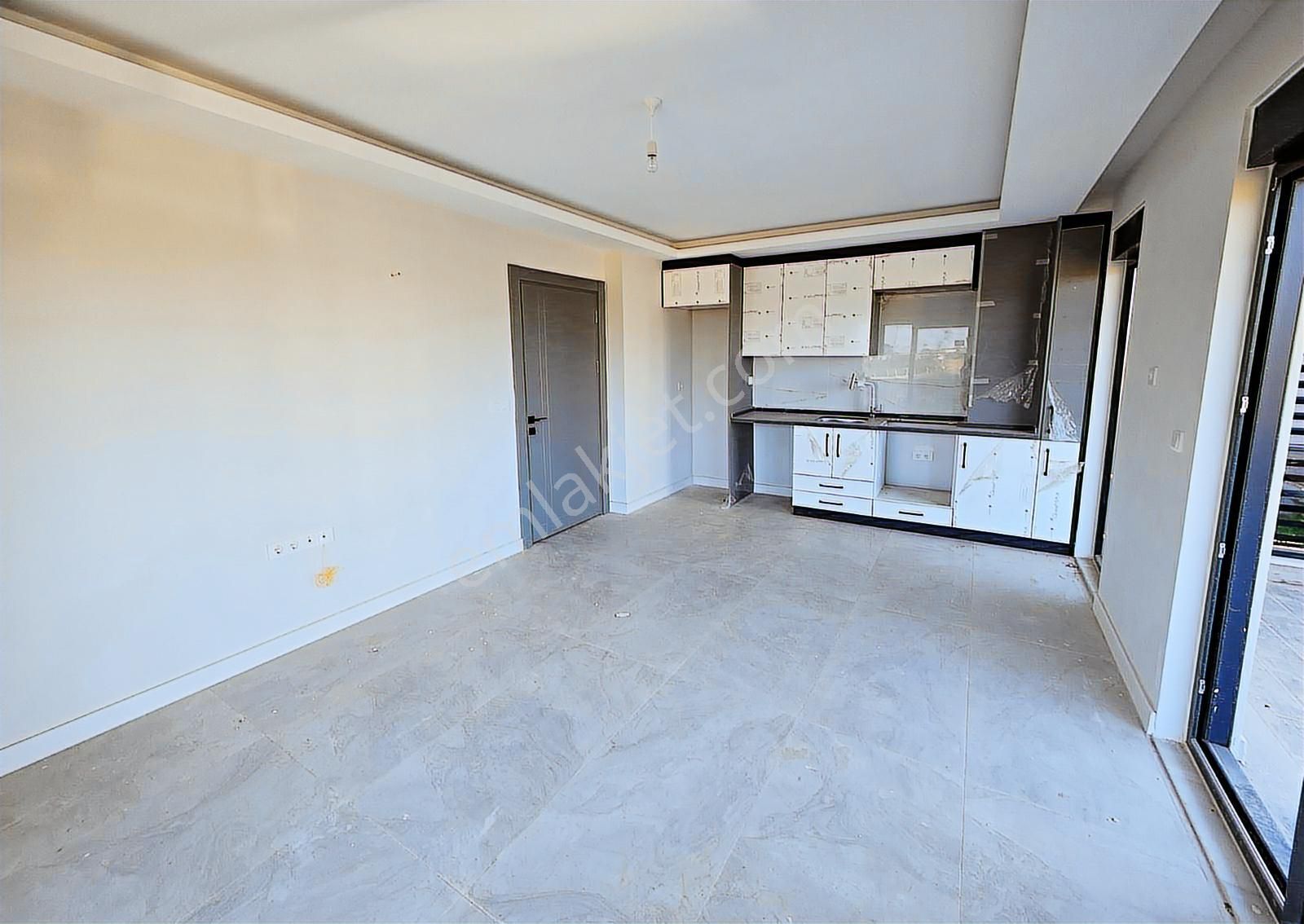 Havuzlu Sitede 2+1 / Klima Ankastre Var / - Görsel 6