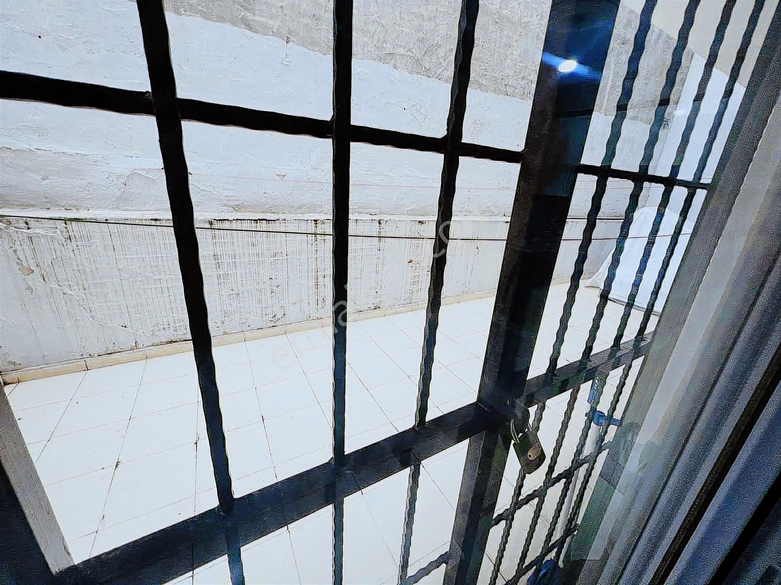 Atatürk Mah. 75m² Metroya Yakın 2+1 Balkonlu Bahçekat Daire - Görsel 15