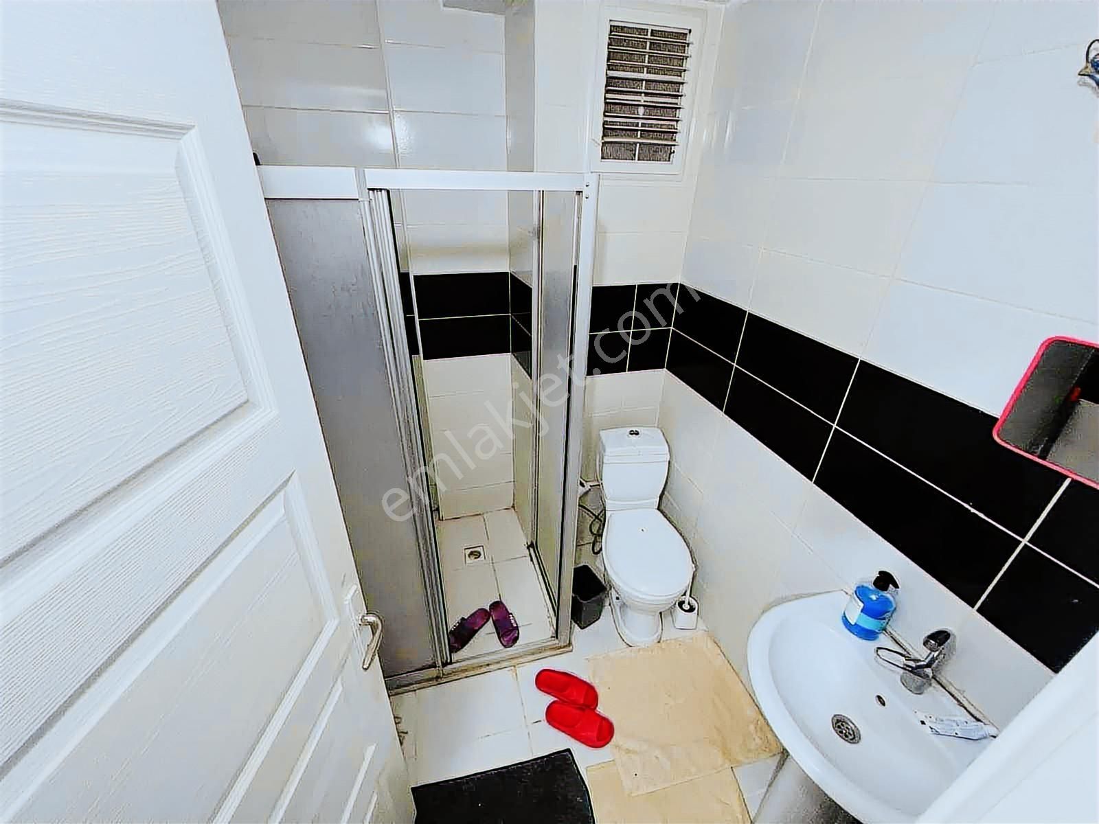 Atatürk Mah. 75m² Metroya Yakın 2+1 Balkonlu Bahçekat Daire - Görsel 6