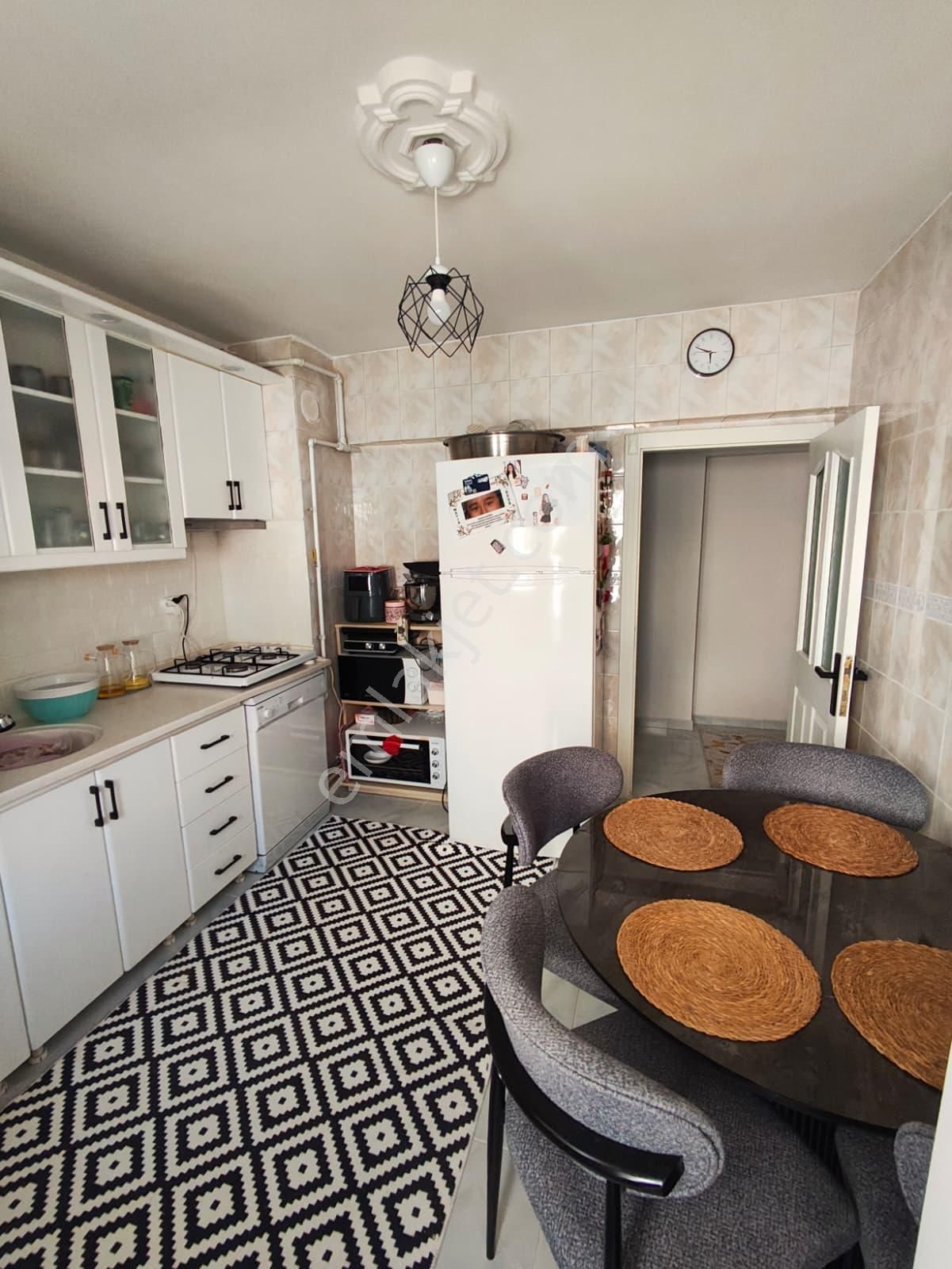 Sahibinden Kutlu Mah Merkezi Konumda Masrafsız 3+1 Daire - Görsel 12