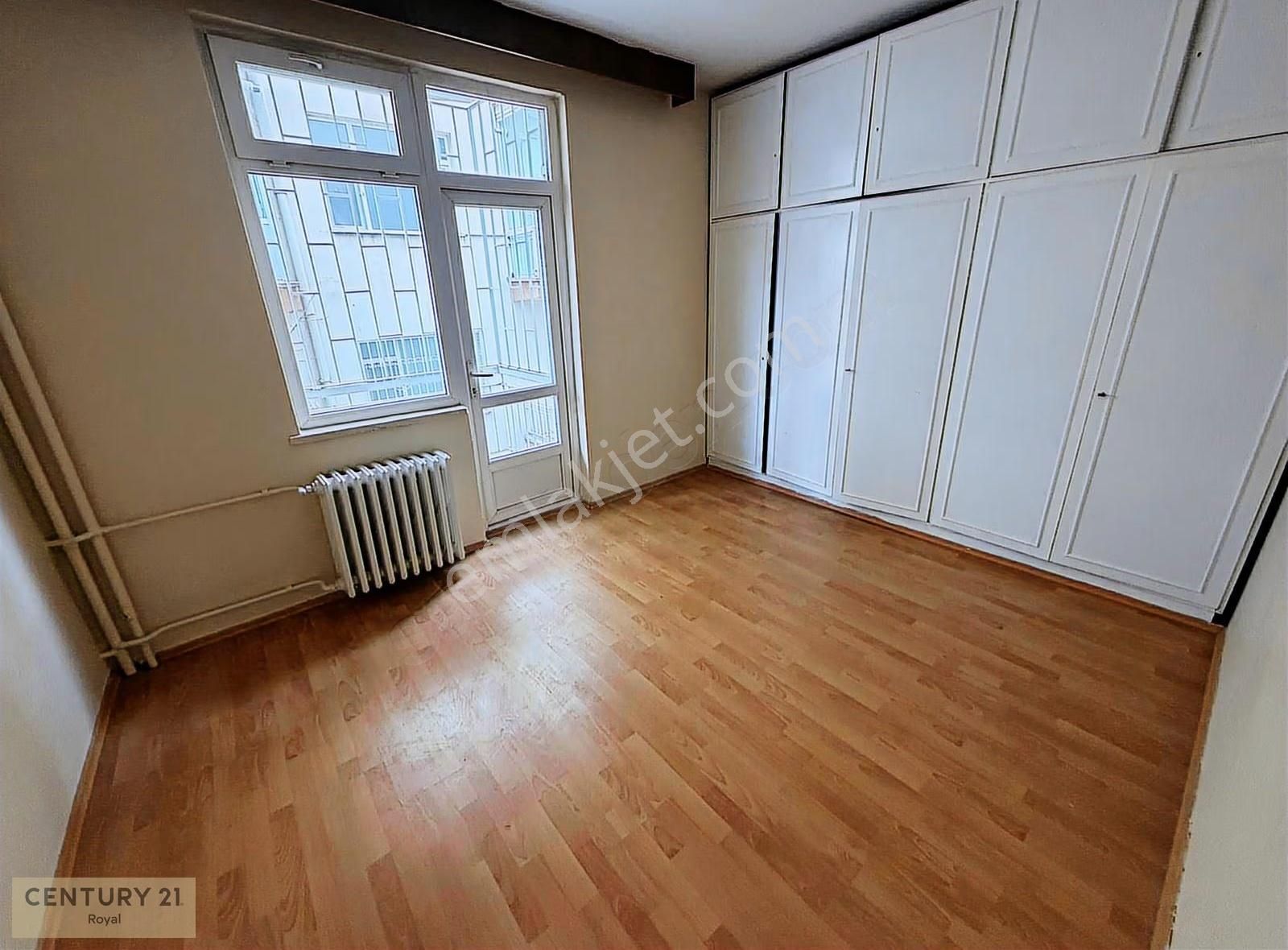 Aziziye Mahallesi Andrey Karlov Sokakta 4+1 Kiralık - Görsel 6