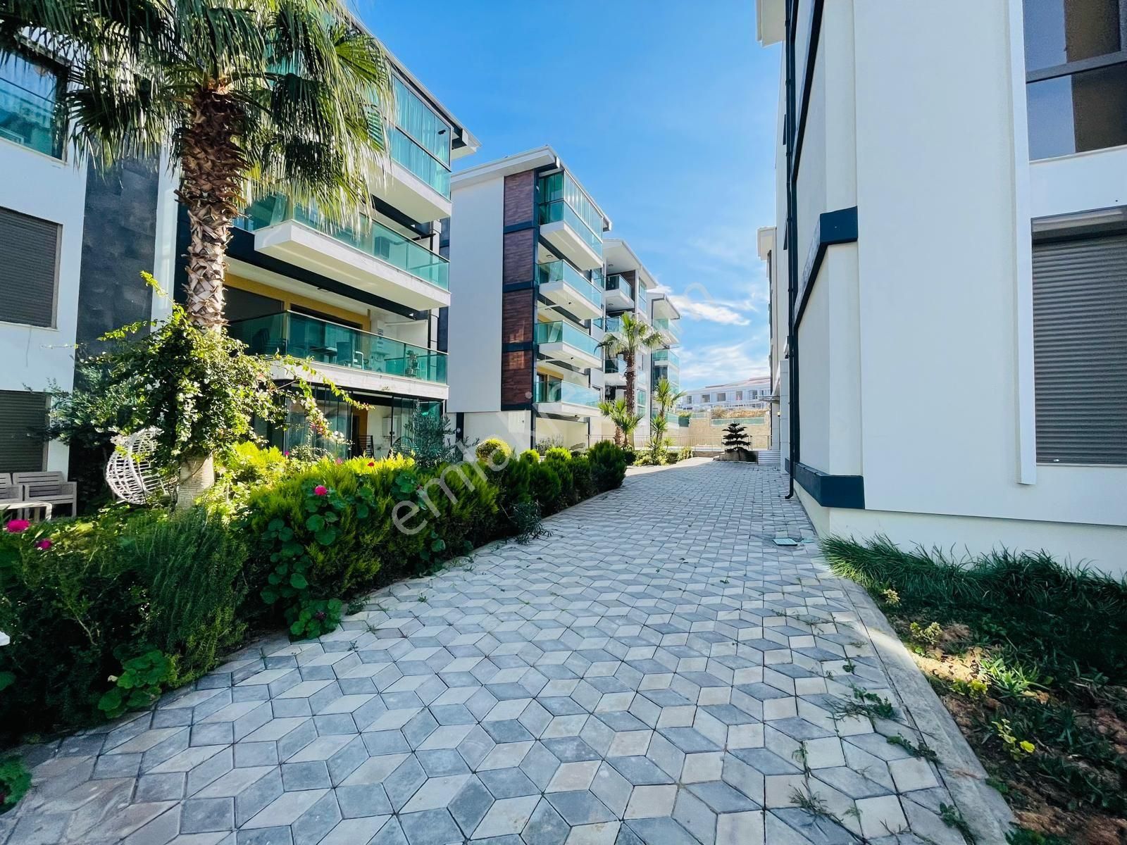 Değirmendere Mevkiinde Bemka Loca Sitesinde Deniz Manzaralı 2+1 Kiralıkdaire - Görsel 11