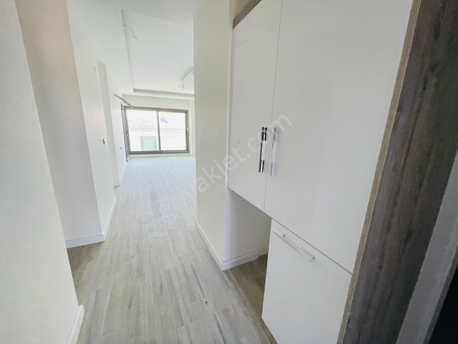 Değirmendere Mevkiinde Bemka Loca Sitesinde Deniz Manzaralı 2+1 Kiralıkdaire - Görsel 32