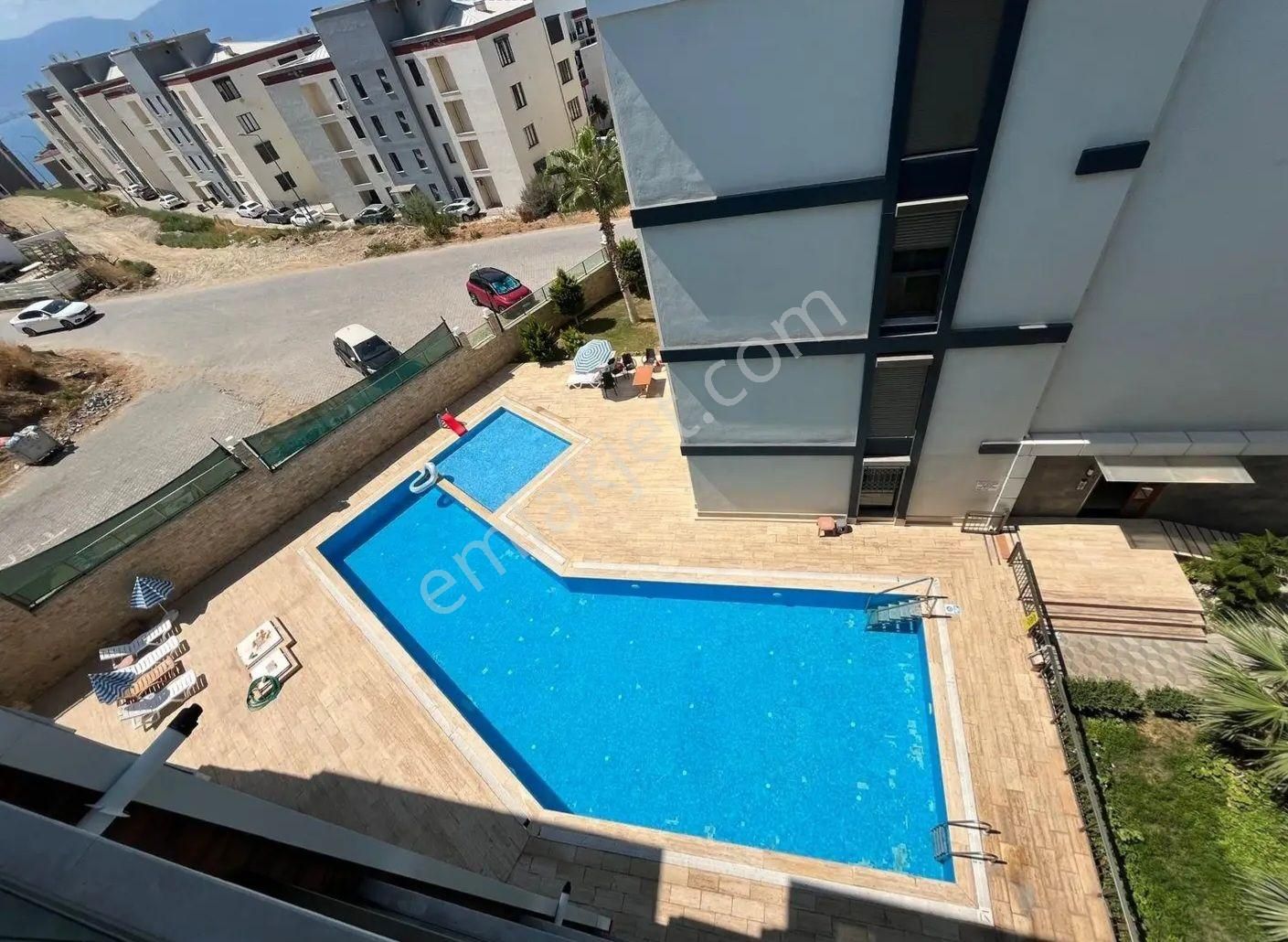 Değirmendere Mevkiinde Bemka Loca Sitesinde Deniz Manzaralı 2+1 Kiralıkdaire - Görsel 6
