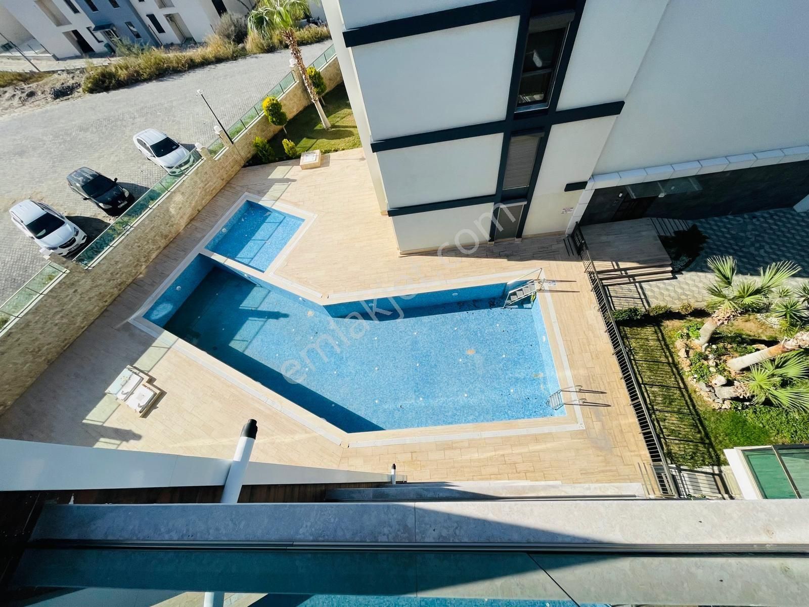 Değirmendere Mevkiinde Bemka Loca Sitesinde Deniz Manzaralı 2+1 Kiralıkdaire - Görsel 23