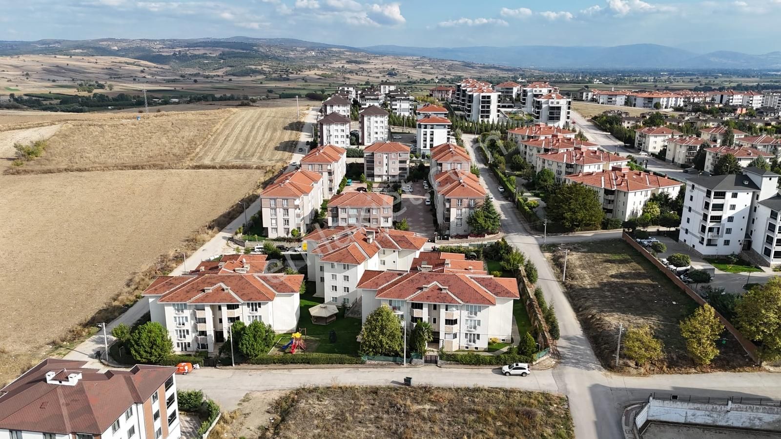 Seka Güven Evler Konutlarında Satılık Masrafsız 3+1 Daire - Görsel 34