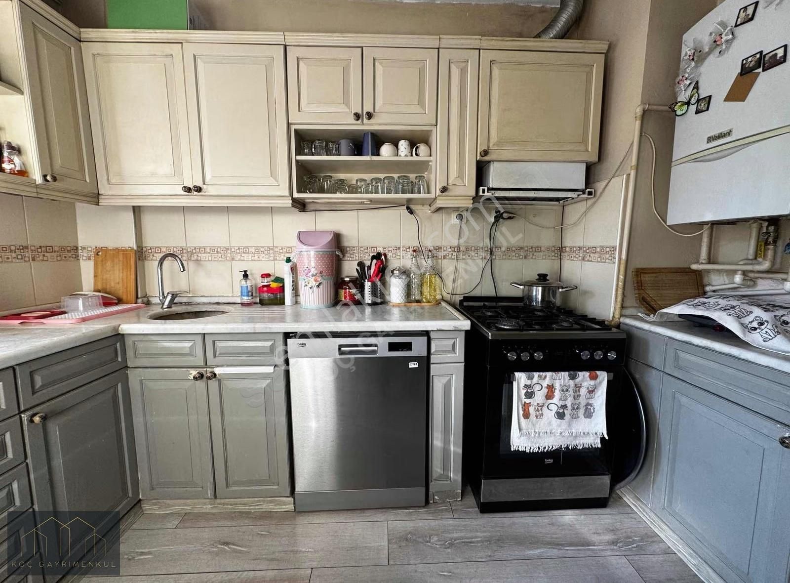 Koç Gayrimenkul'den Merkezi Lokasyon 3+1 Satılık Uygun Fiyat - Görsel 27