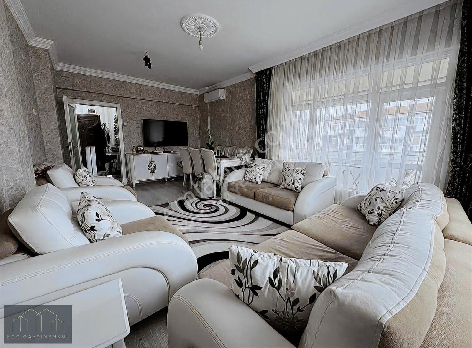 Koç Gayrimenkul'den 3+1 Full Yapılı Merkezi Lokasyon Satılık!!! - Görsel 7