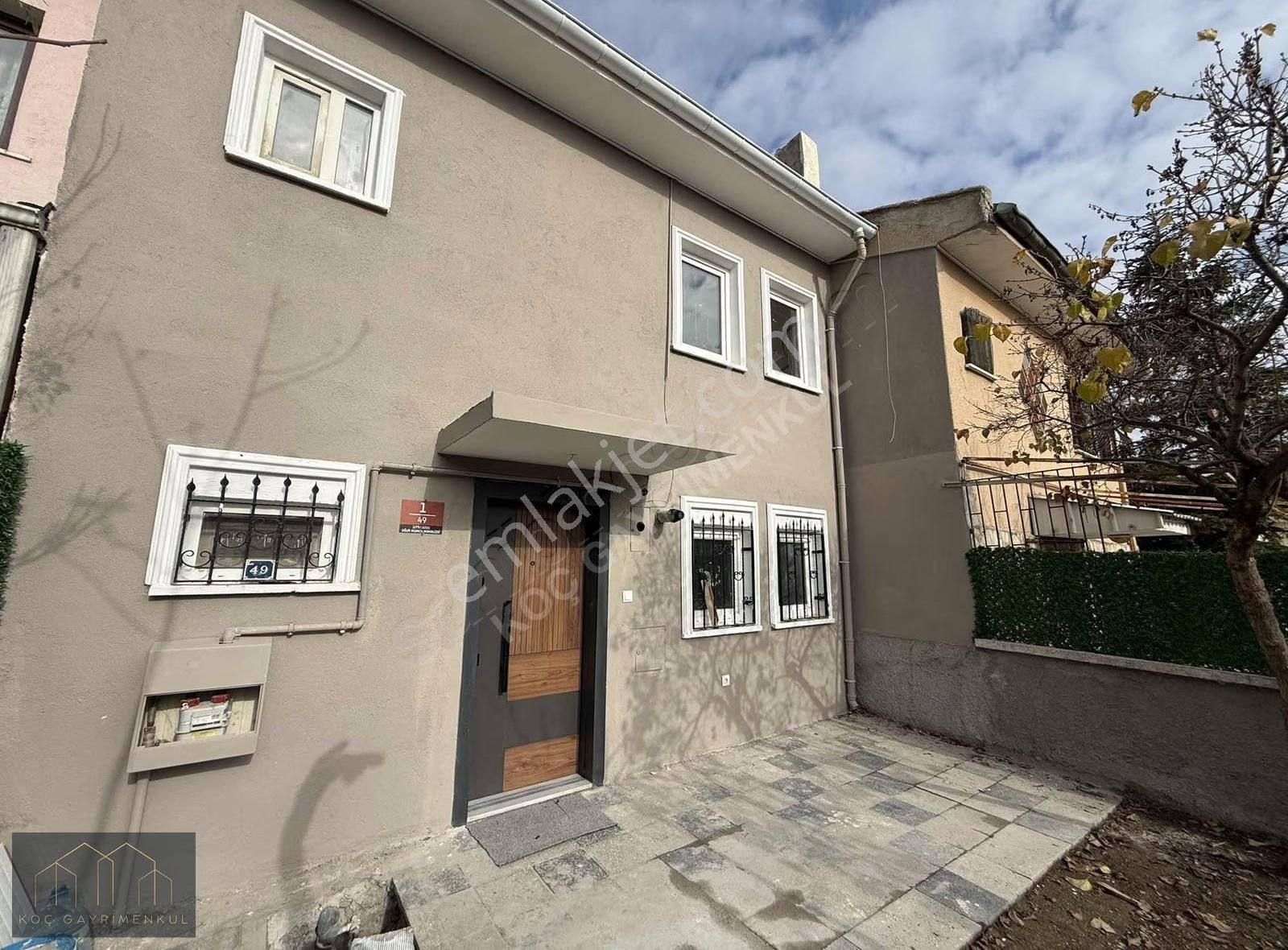 A'dan Z' Ye Komple Yenilenmiş Geniş M2 ,geniş Bahçeli Müstakil