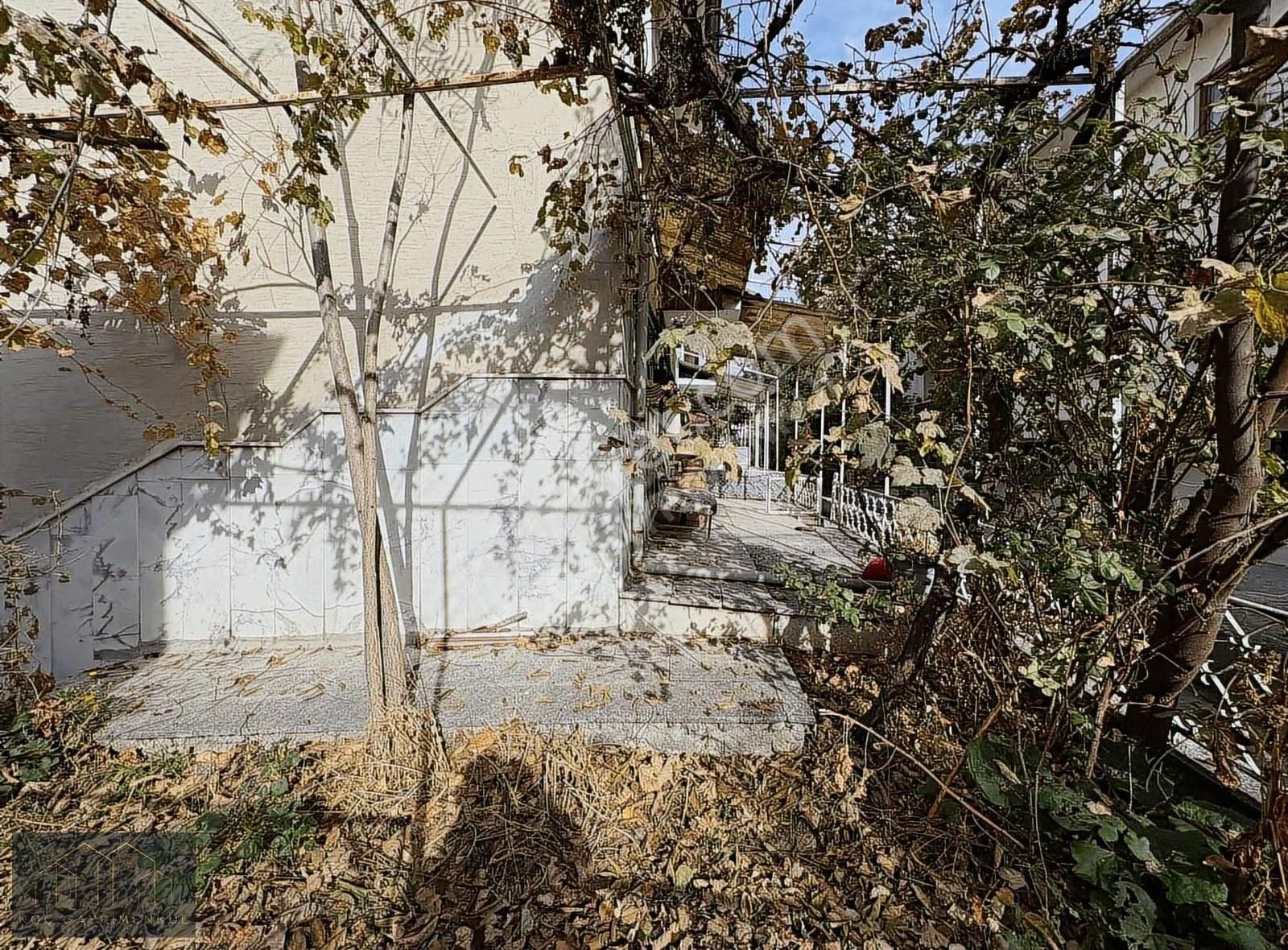 Koç Gayrimenkul'den 5+2 Bulvar Üzeri Köşe Başı Triplex - Görsel 6