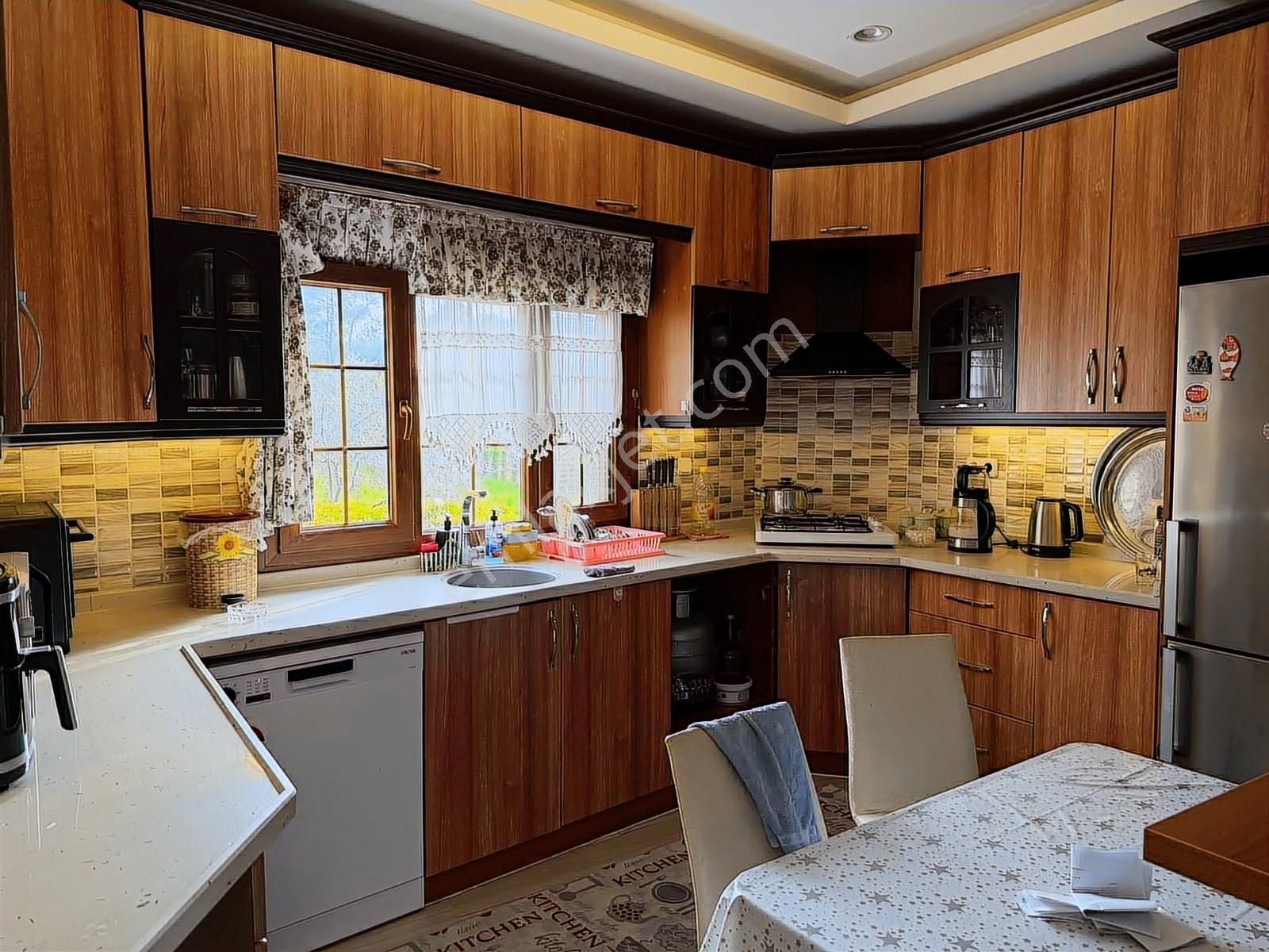 Buca Kırıklarda 4510m2 Arazi Ve Dubleks Havuzlu Villa - Görsel 24