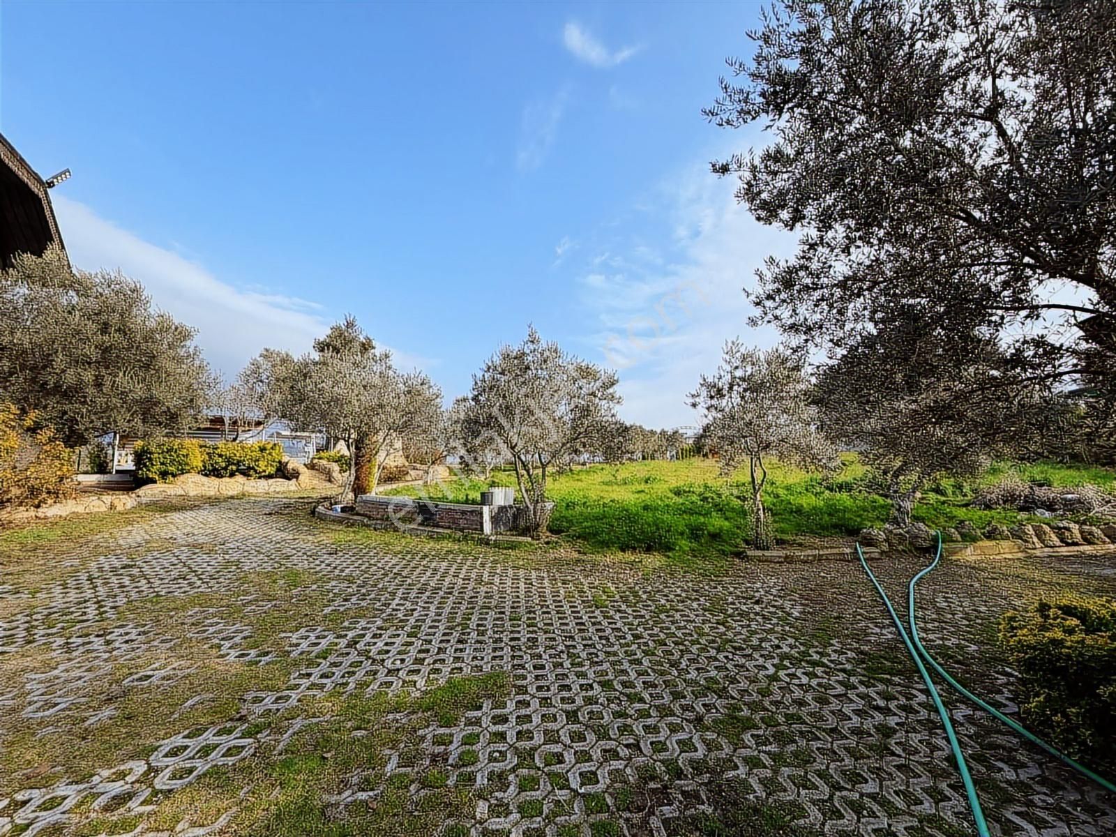 Buca Kırıklarda 4510m2 Arazi Ve Dubleks Havuzlu Villa - Görsel 32