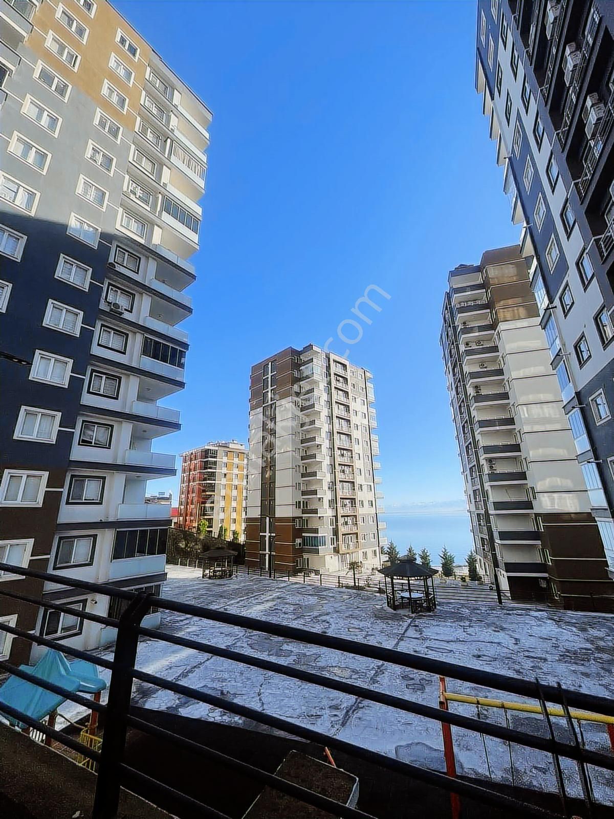 Ortahisar Yalıncak Mah.'de Satılık 5+1 Deniz Manzaralı Daire - Görsel 3