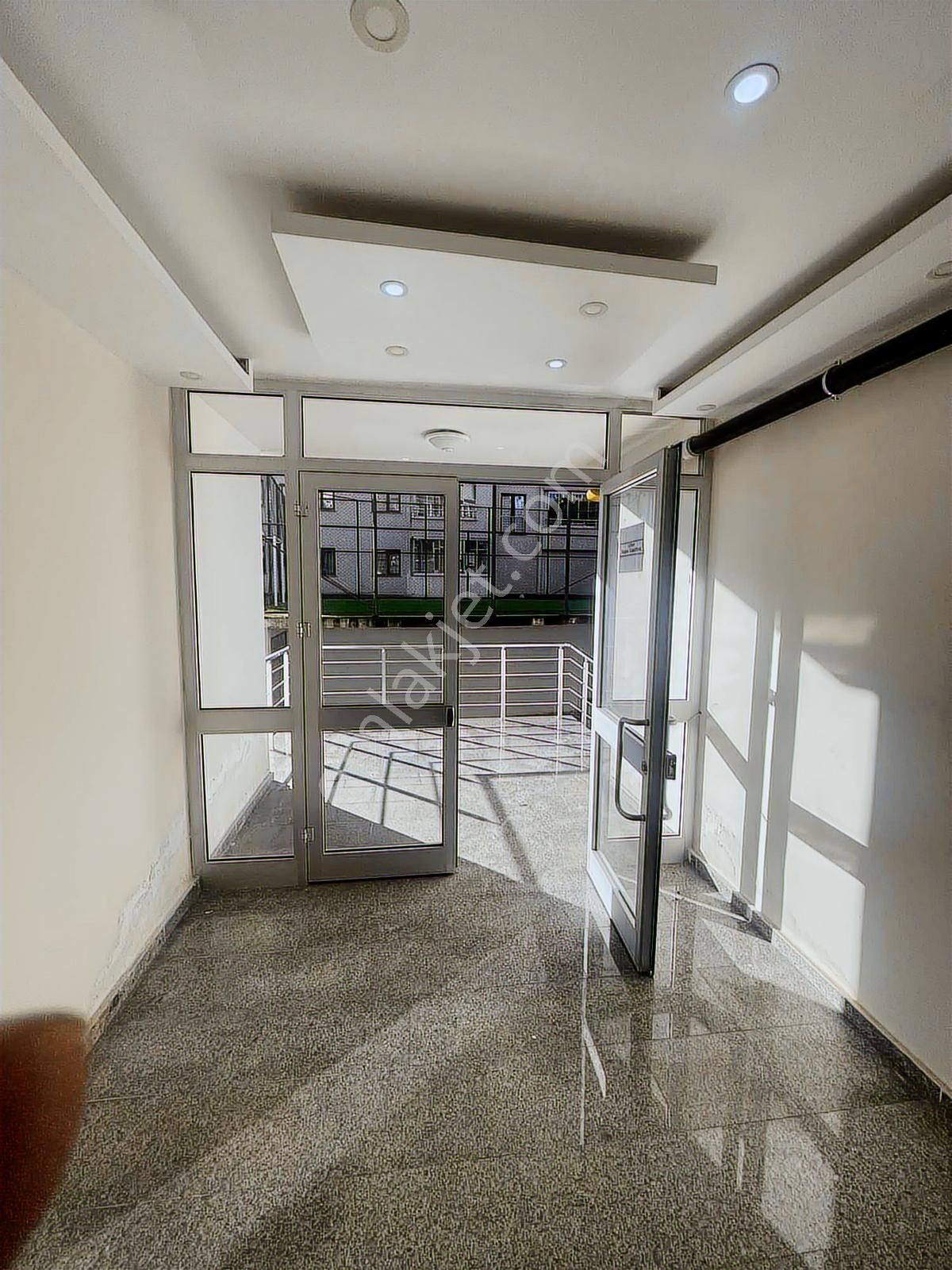 Ortahisar Yalıncak Mah.'de Satılık 5+1 Deniz Manzaralı Daire - Görsel 5
