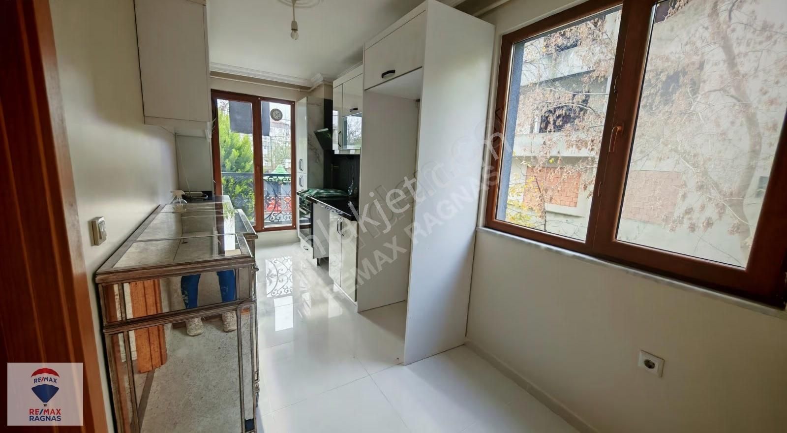 Çatalmeşe Mahallesınde Ferah Ve Aydınlık Kiralık 2+1 Daire - Görsel 16