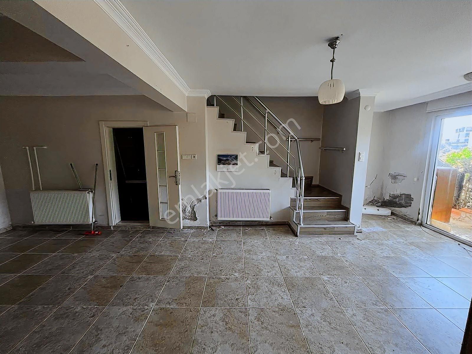 Şerefiyesi Yüksek Köşe Konumda Deniz Ve Doğa Manz.ikiz Villa - Görsel 33