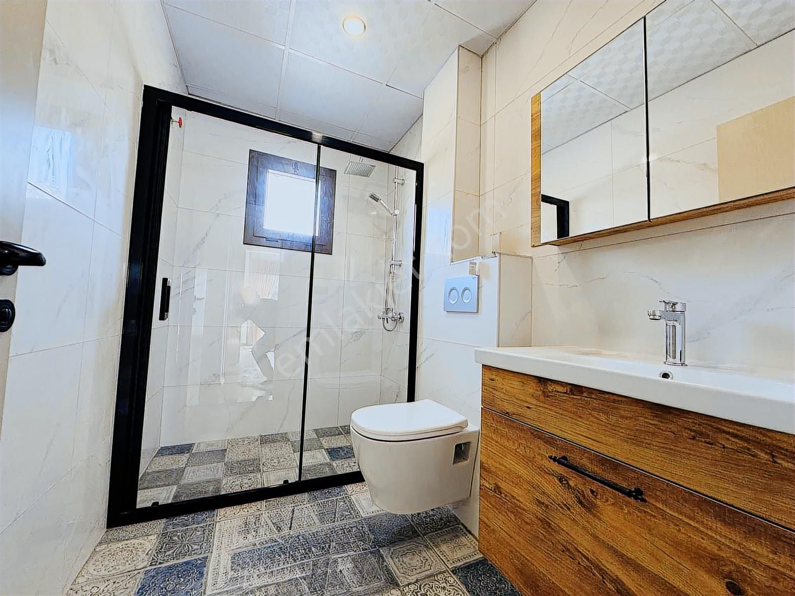 Güzelçamlı'da Tek Müstakil Geniş Bahçeli Satılık 3+1 Villa - Görsel 35