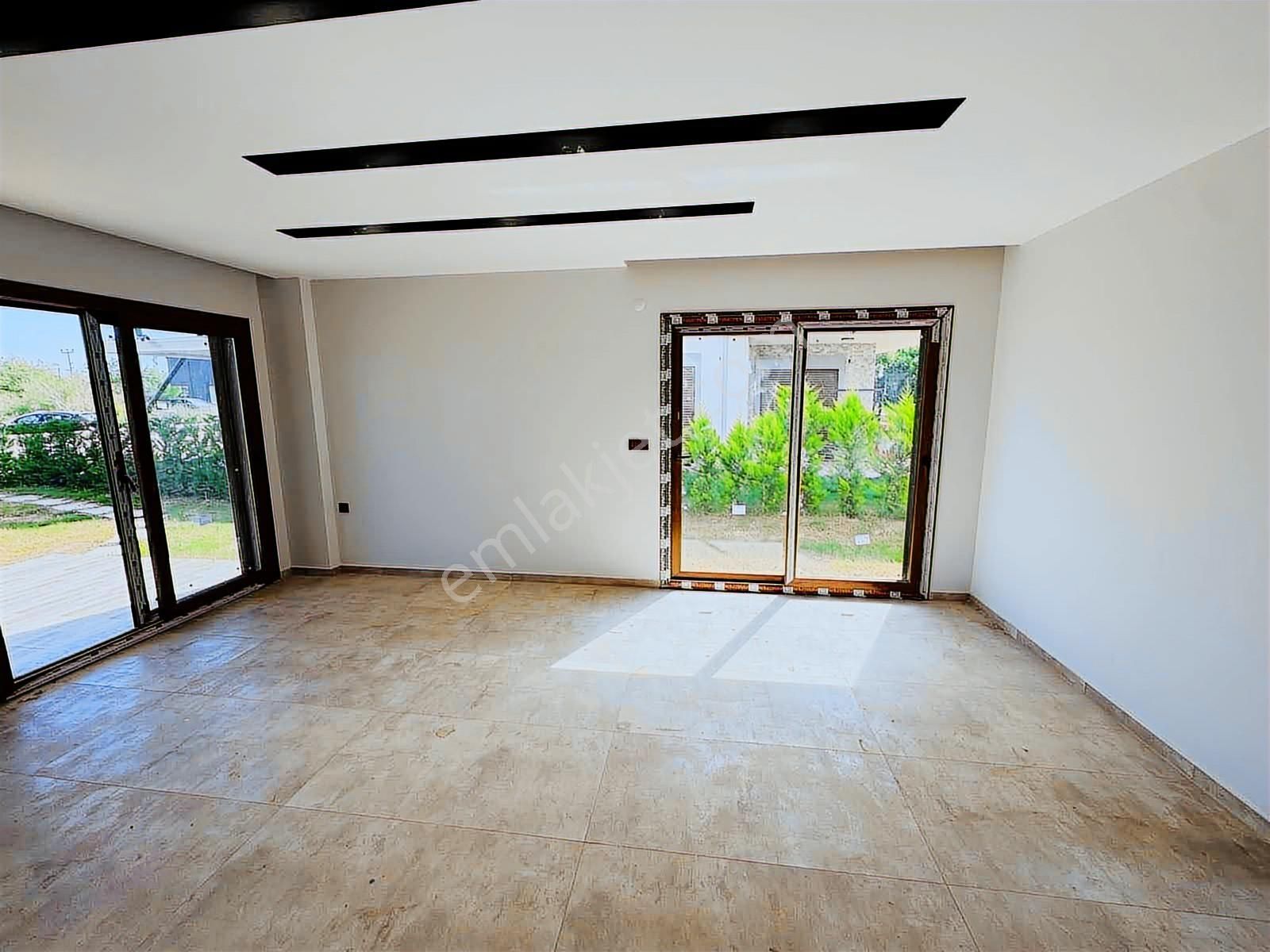 Güzelçamlı'da Tek Müstakil Geniş Bahçeli Satılık 3+1 Villa - Görsel 16