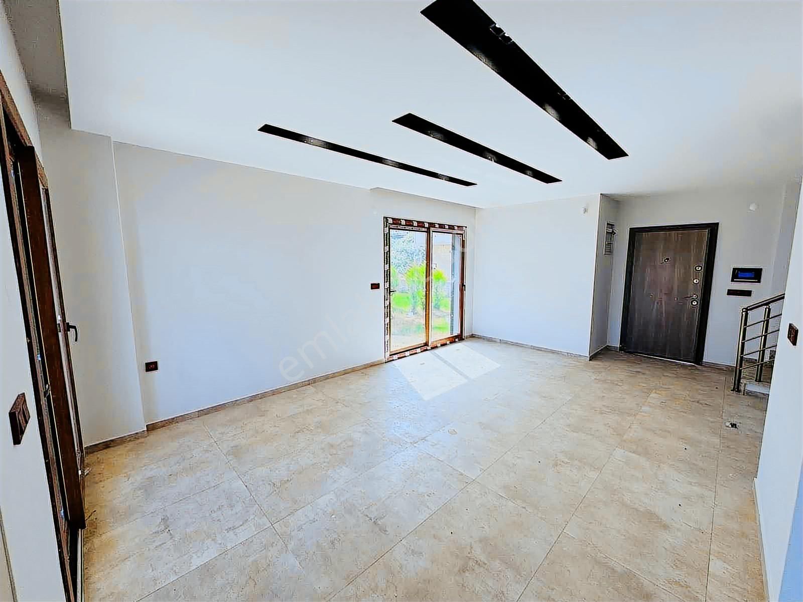 Güzelçamlı'da Tek Müstakil Geniş Bahçeli Satılık 3+1 Villa - Görsel 27