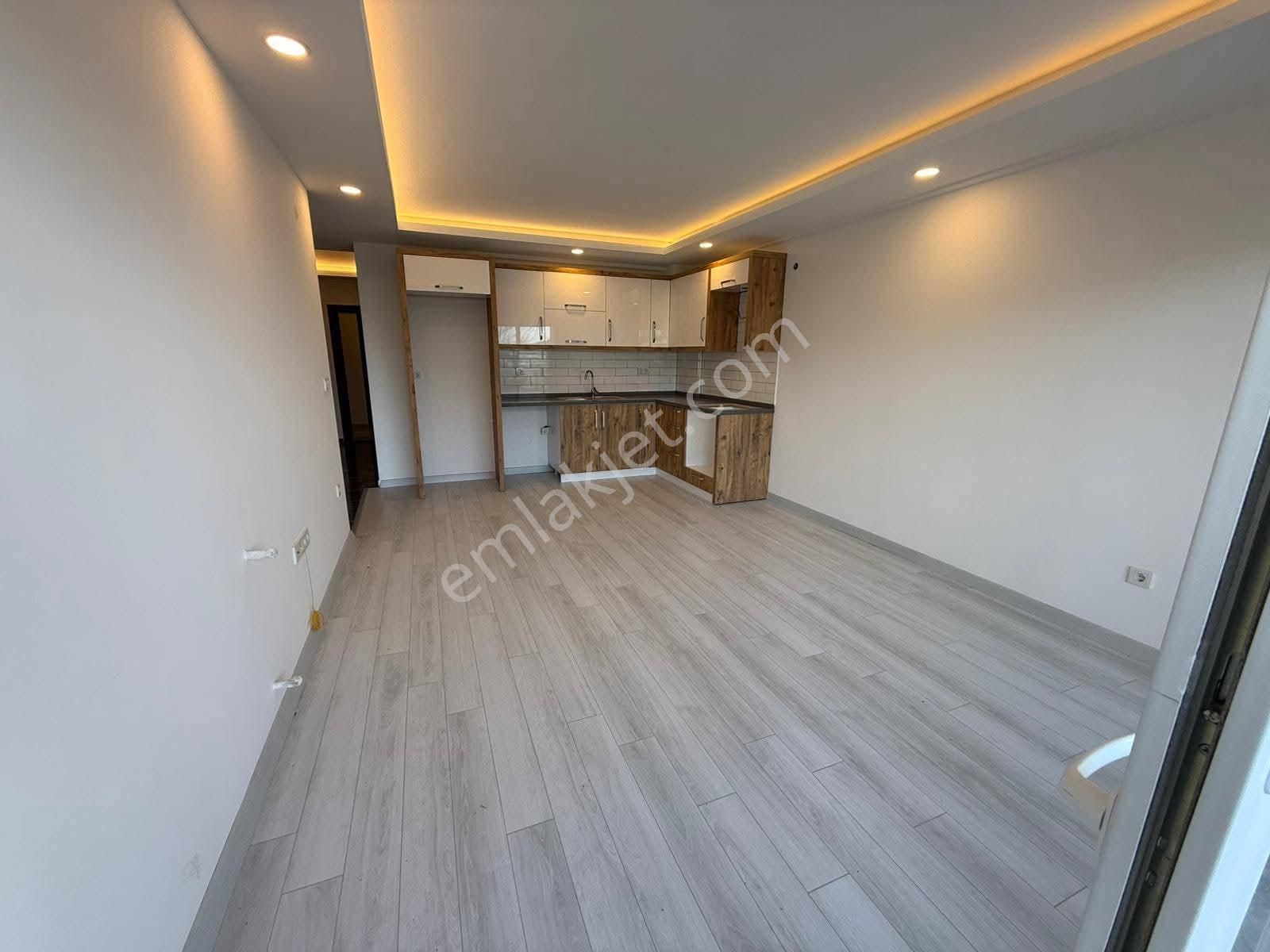 Kuşadası Davutlar’da Havuzlu Site İçerisinde 2 + 1 Daire Satılık - Görsel 4